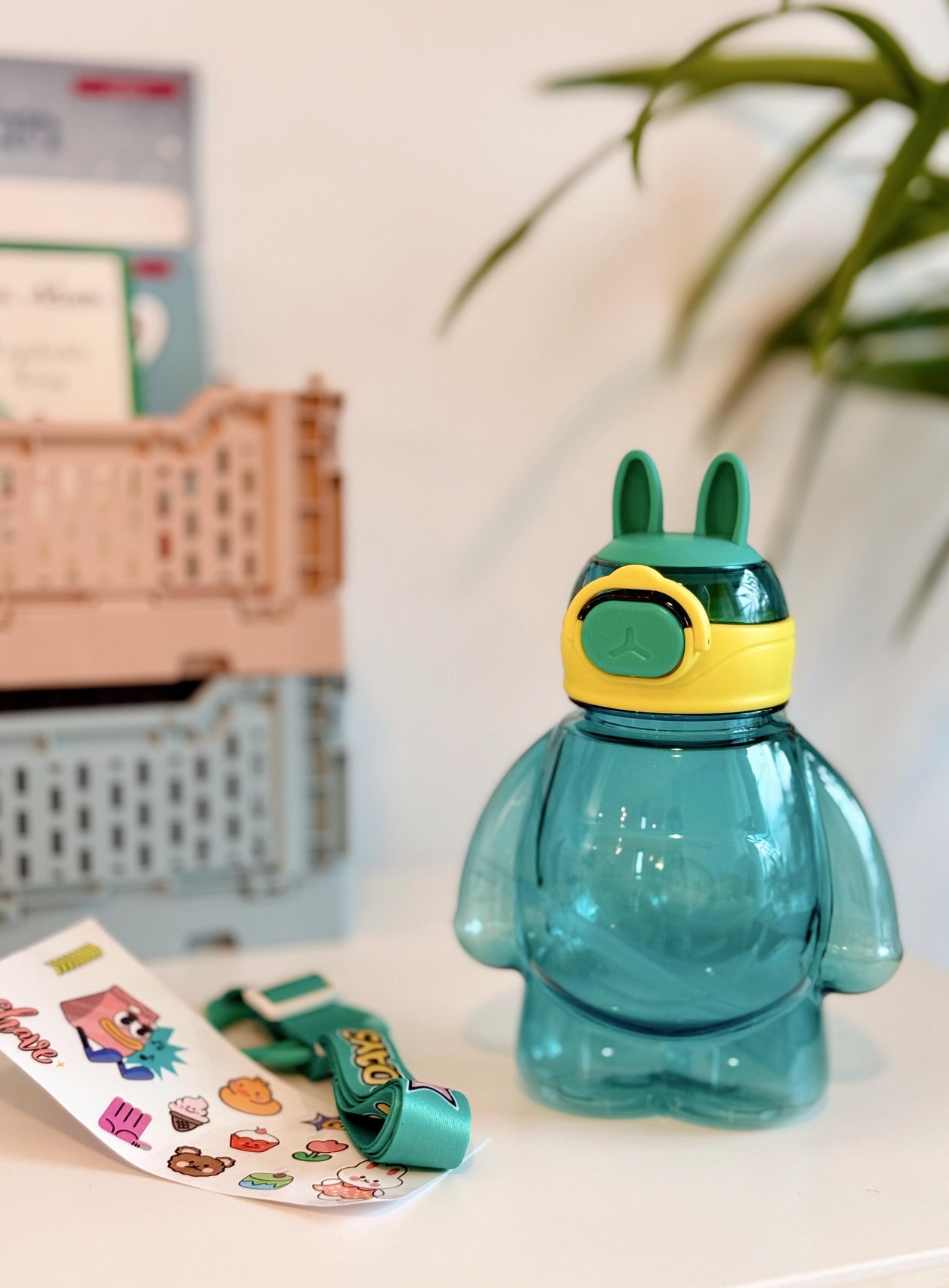 Pipetli Bardak Yeşil Kutu Tavşan Sticker