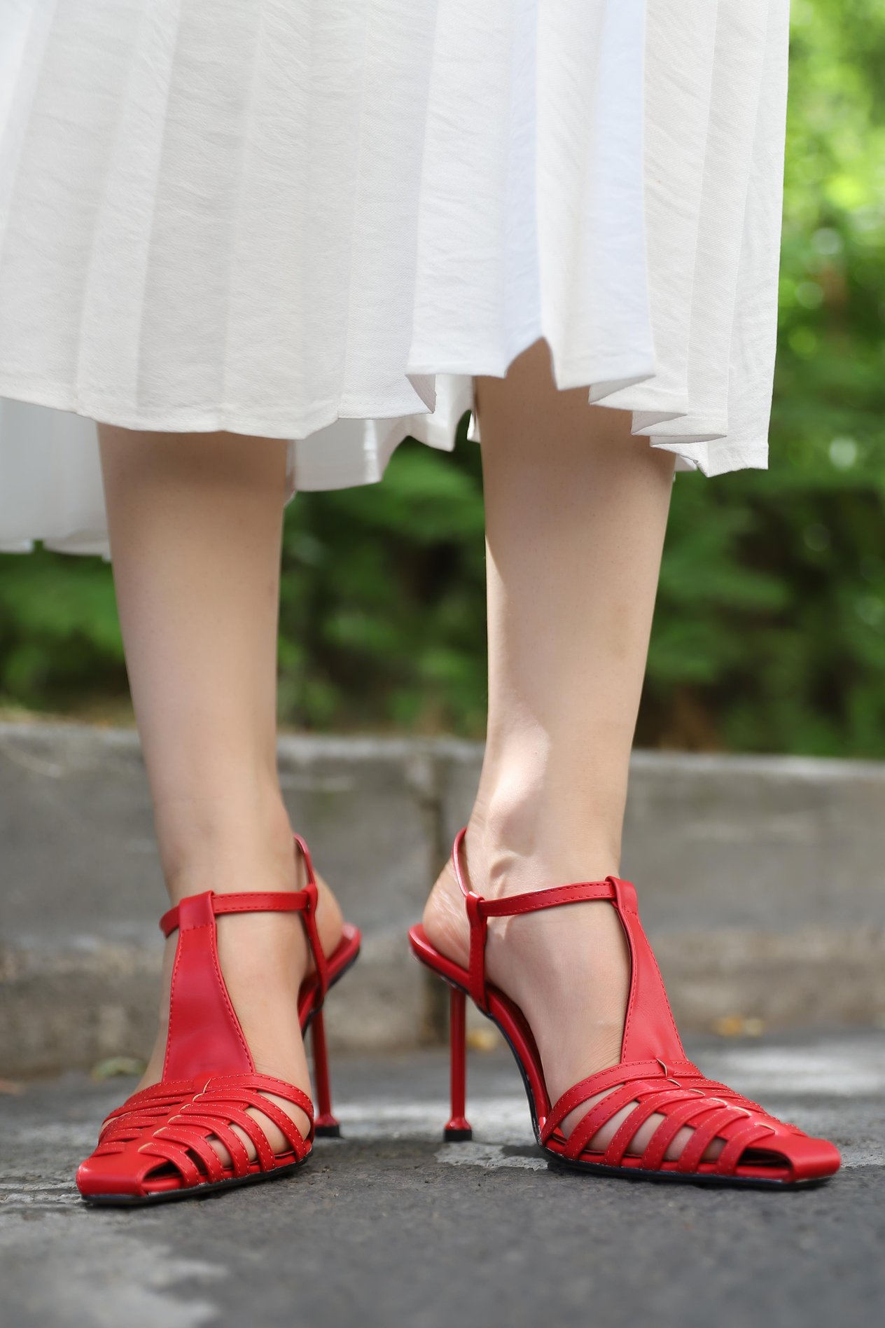 Rowen Kırmızı Küt Burun Stiletto Sandalet 
