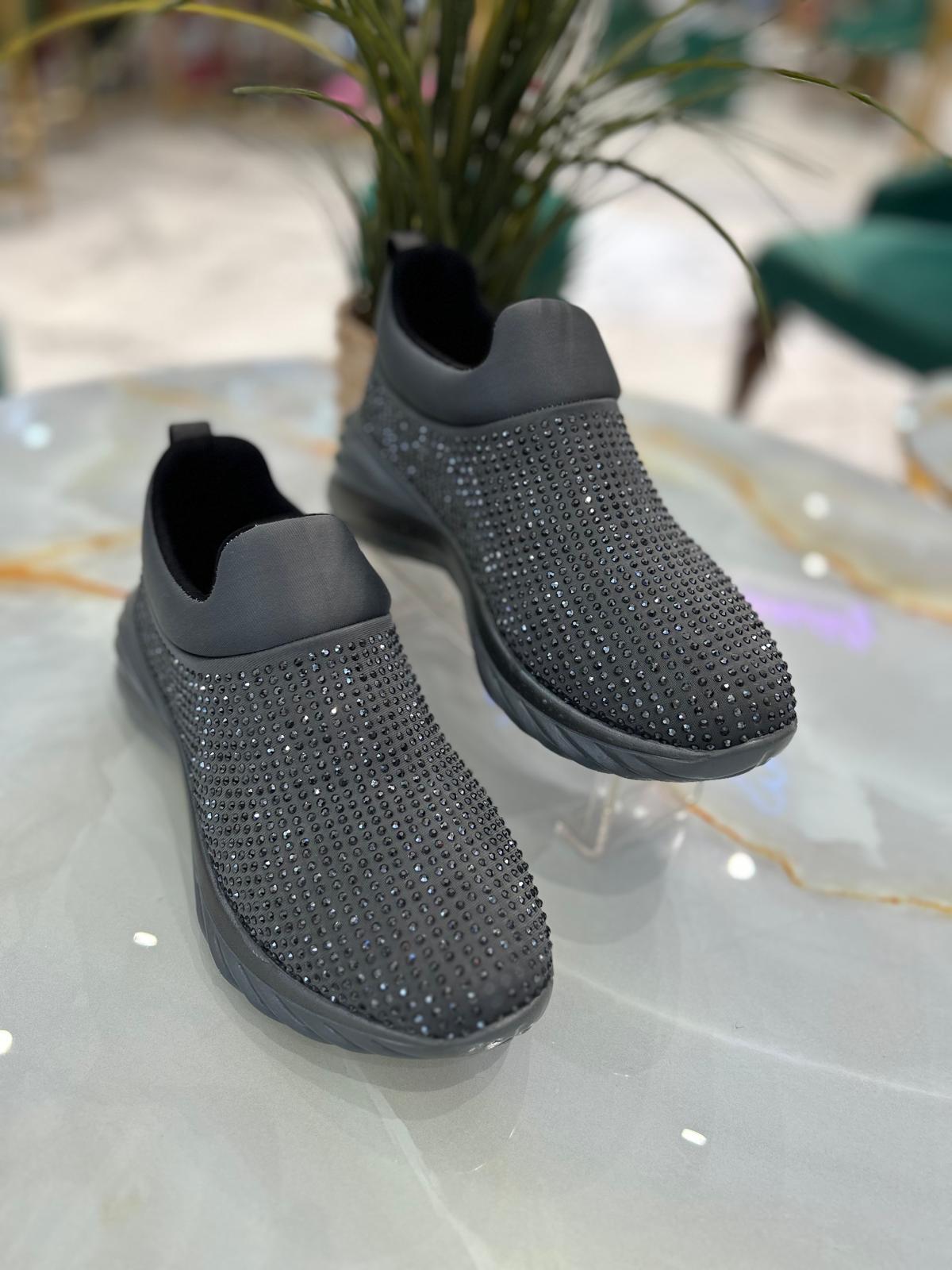 Wendy Gri Taş Detaylı Sneakers 