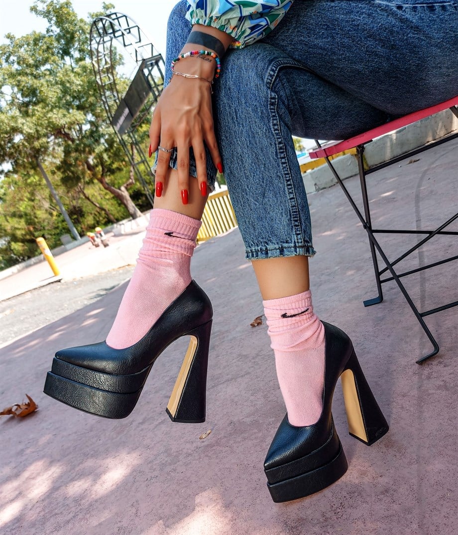 Woman Black Matte Leather Pointy Toe High Platform Heel  