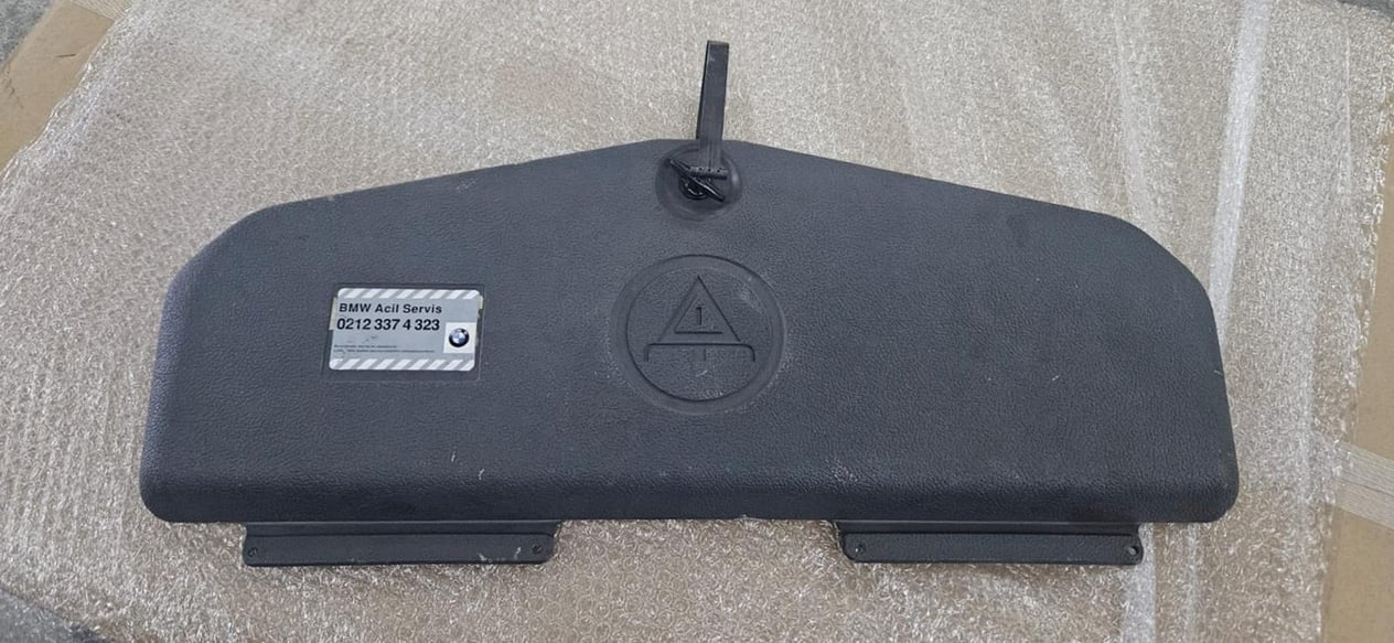 E39 AVADANLIK KAPAĞI
