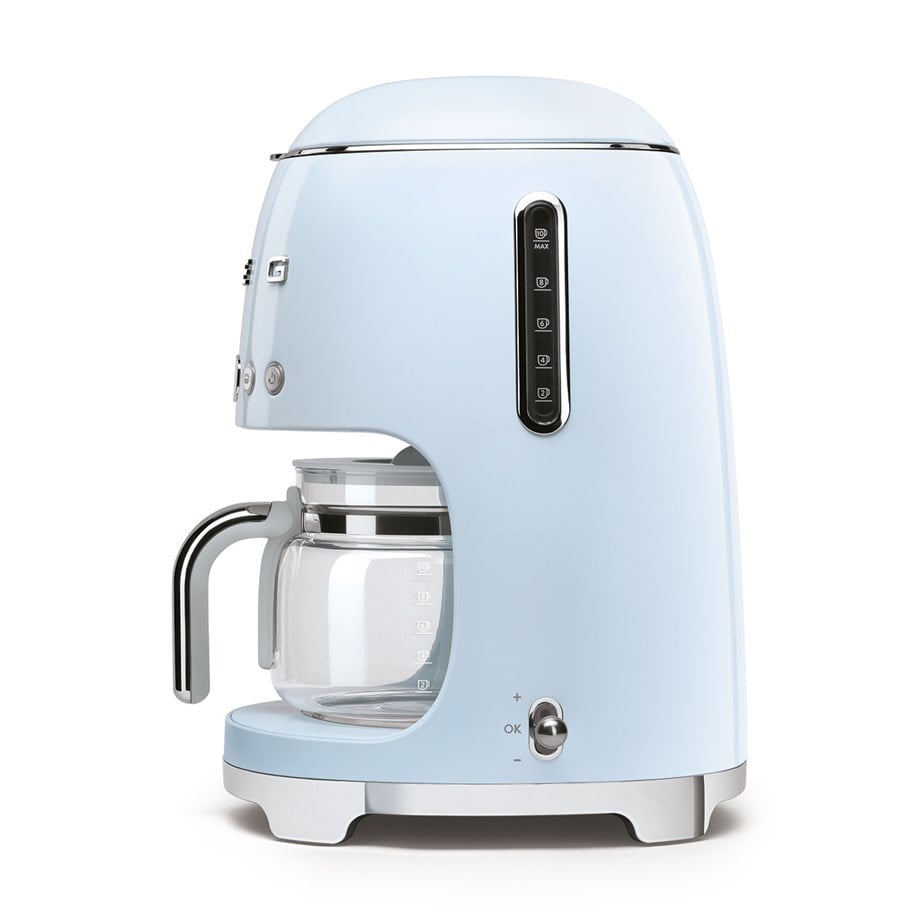 DCF02PBEU FİLTRE KAHVE MAKİNESİ , 50’S STYLE, PASTEL MAVİ