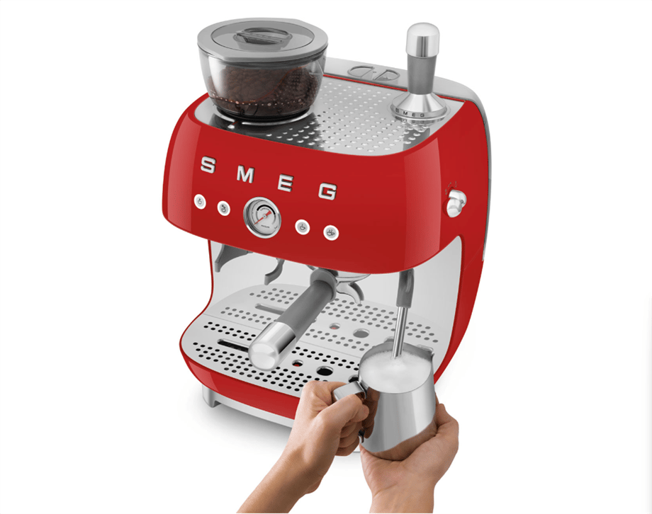 SMEG KIRMIZI ÖĞÜTÜCÜLÜ ESPRESSO KAHVE MAKİNESİ ECF03BLEUEGF03RDEU