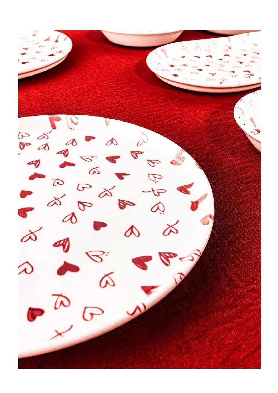 KAHVALTILIKBAMBUM009.01.0889BAMBUM PERA LOVE 14 PARÇA PORSELEN KAHVALTI TAKIMI  B5859BAMBUM PERA LOVE 14 PARÇA PORSELEN KAHVALTI TAKIMI  B5859