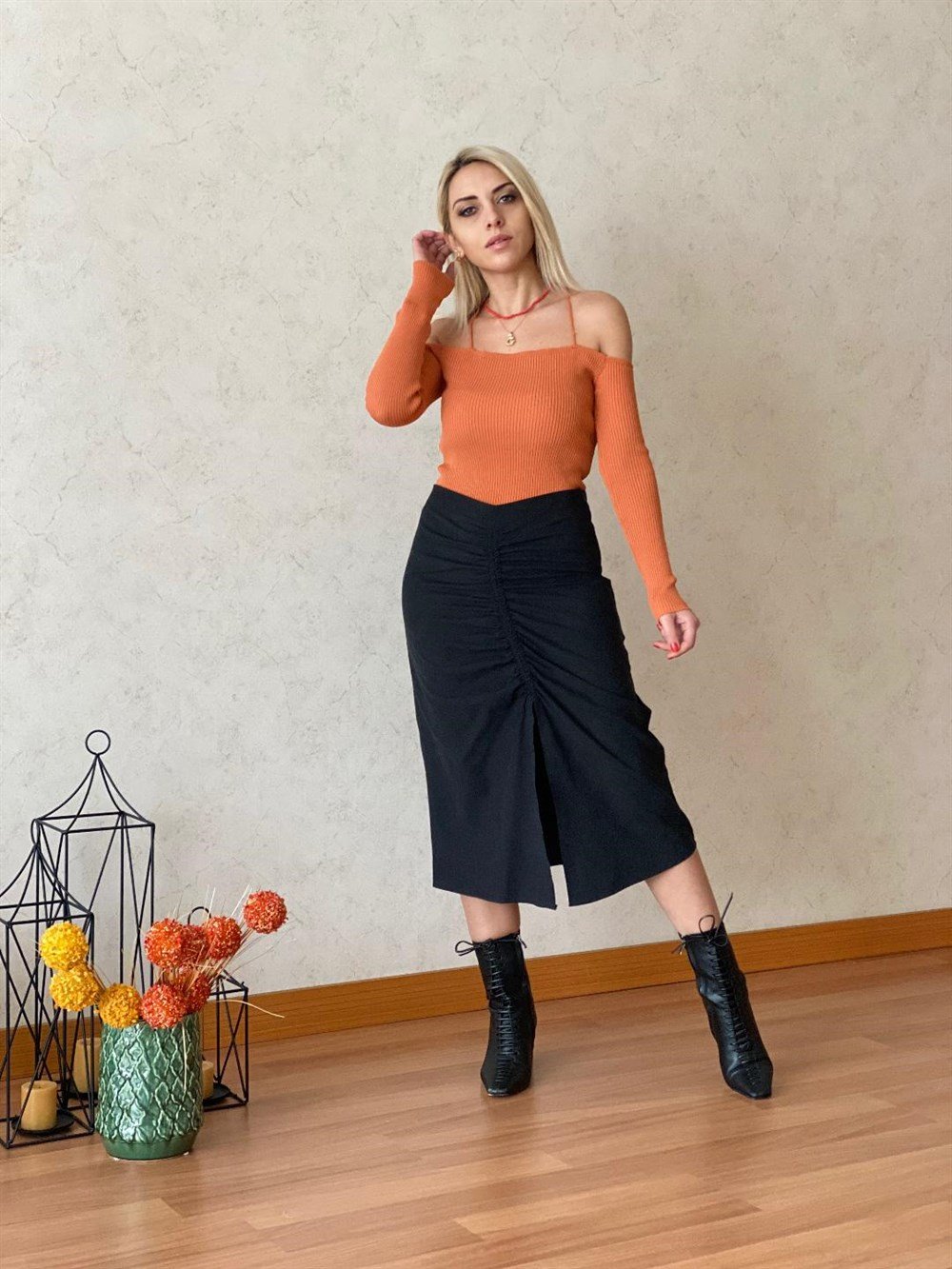 Büzgülü Etek Siyah