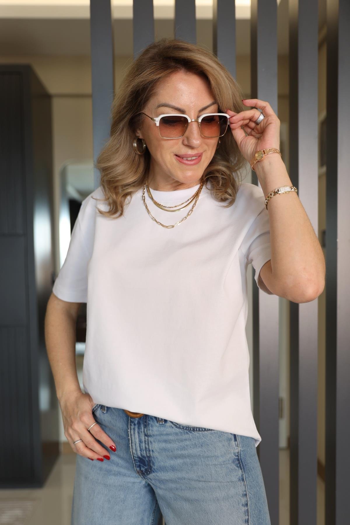 Bisiklet Yaka Beyaz T-shirt