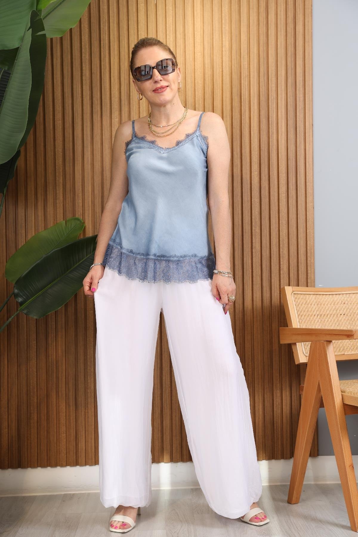 İthal İnce Askılı Dantelli Lacivert Bluz