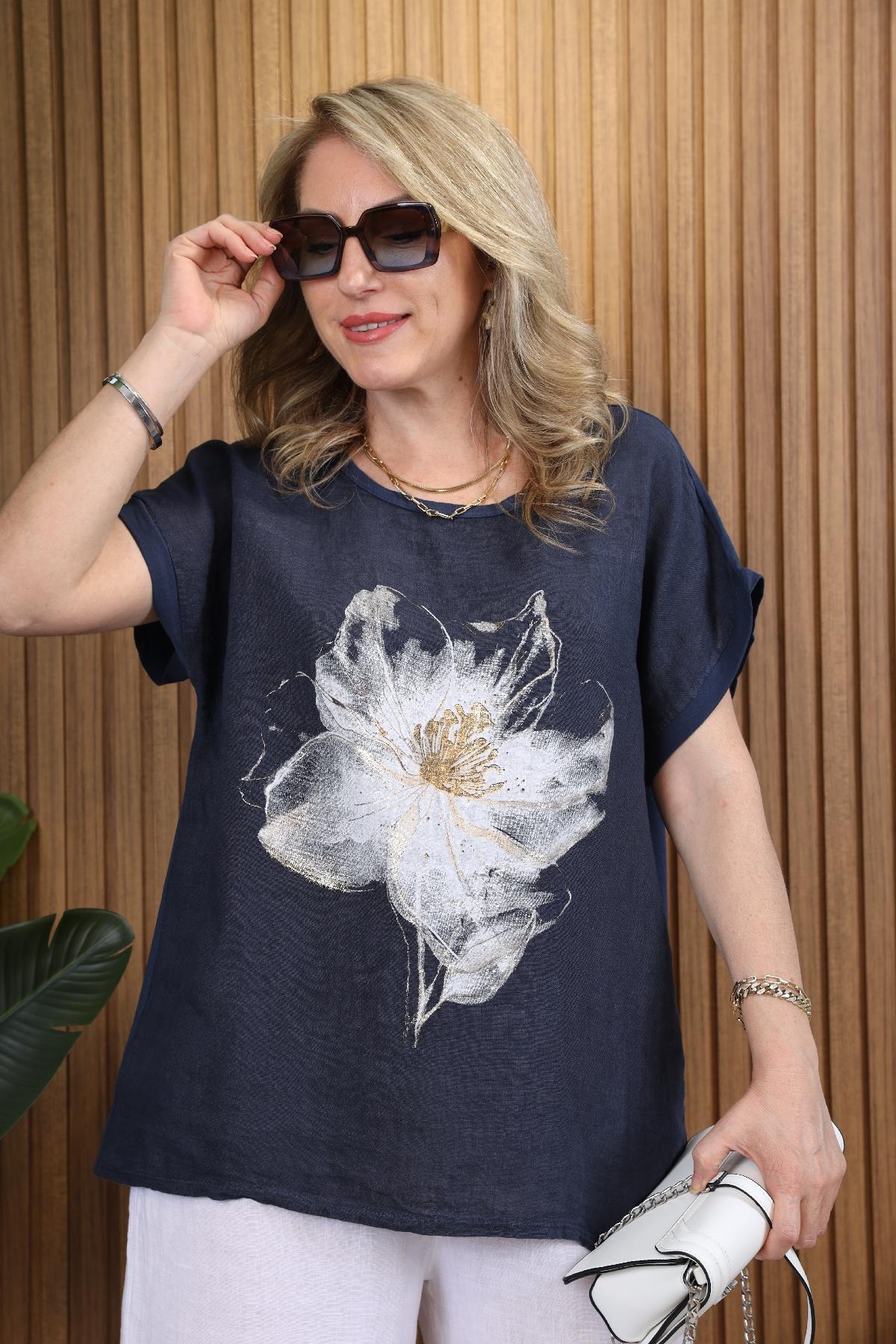 İthal Lak Baskı Çiçek Desen Lacivert T-shirt