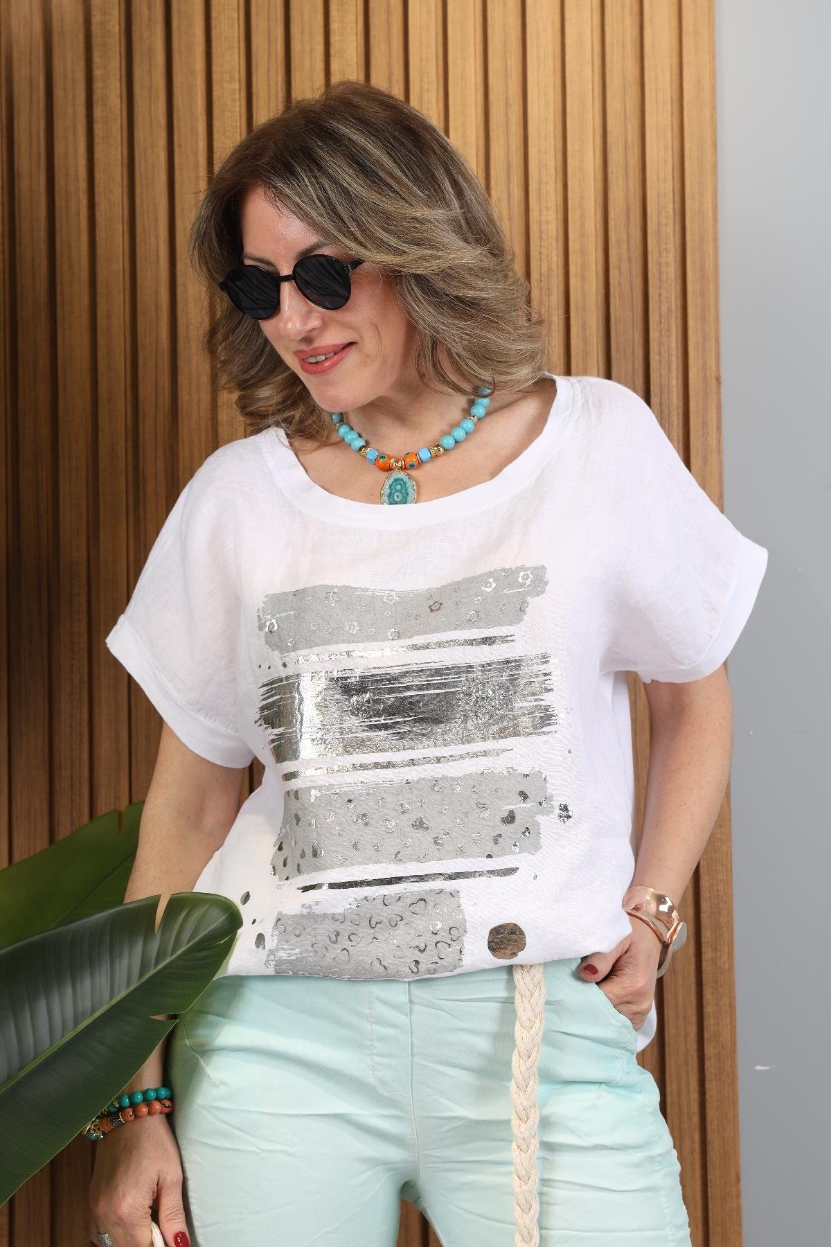 Lak Baskı Detay İthal Beyaz Tshirt