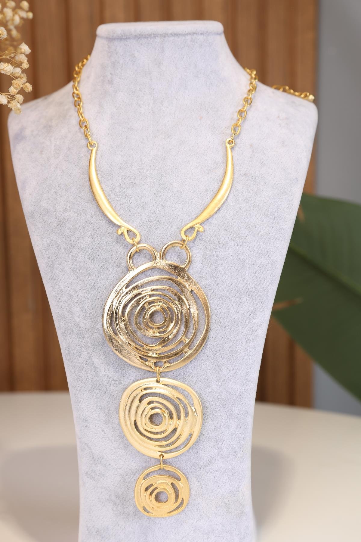 Spiral Model Gold Kolye