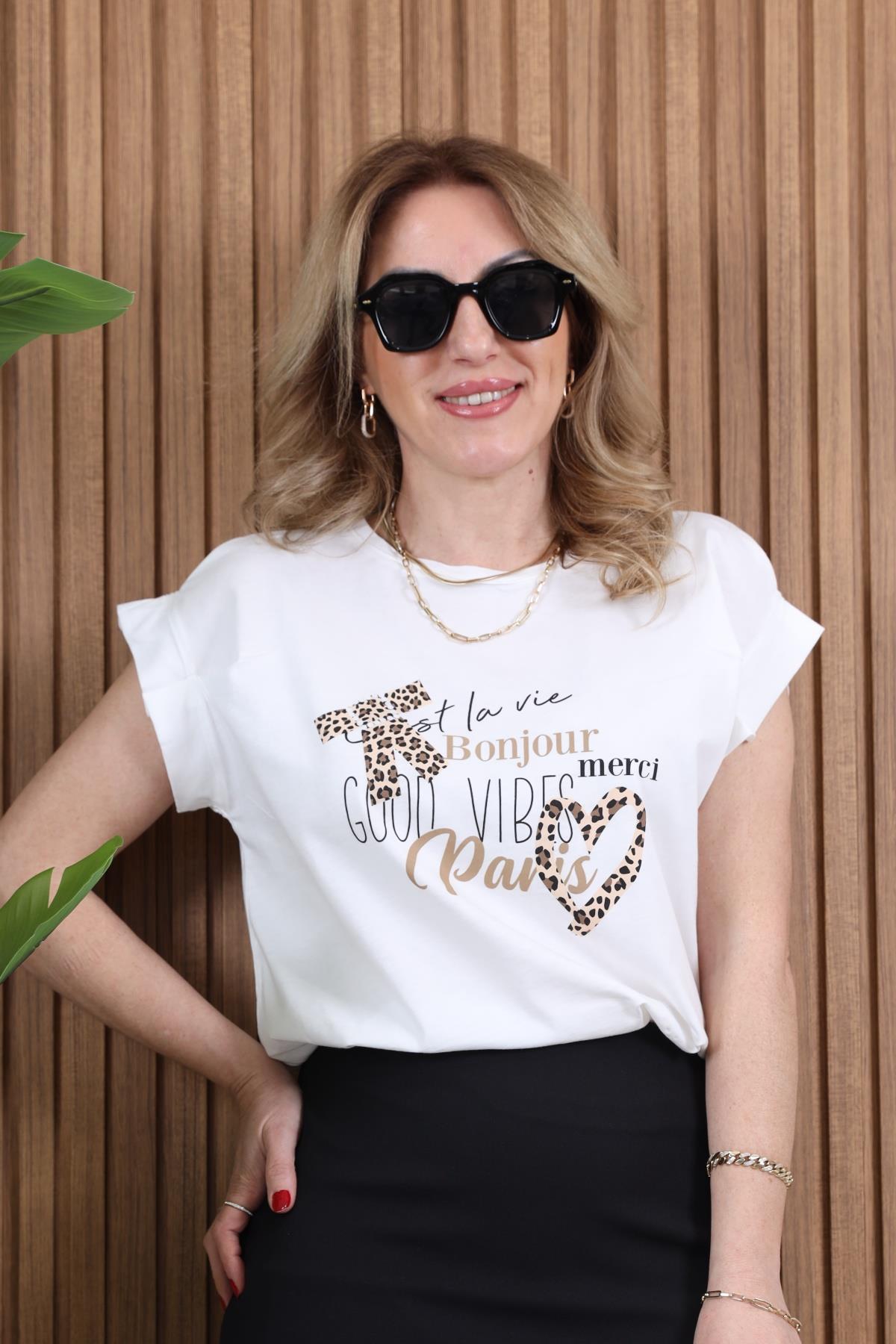 Yazı Detay Ekru T-shirt