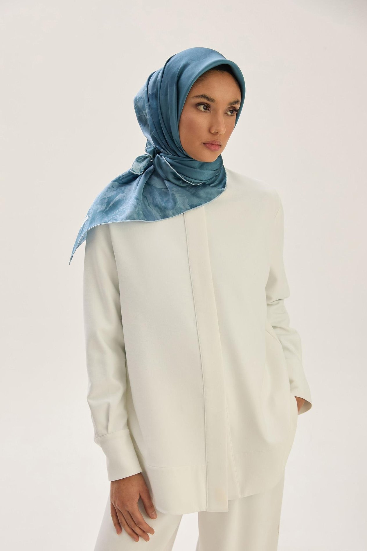 KATRE SURA İPEK EŞARP 90*90 CM - DUMAN