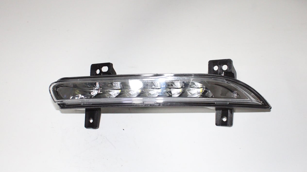 MOT-RNT0827 - GUNDUZ FARI LEDLI SOL FLUENCE 12561104 266057986R / MOTORTEC