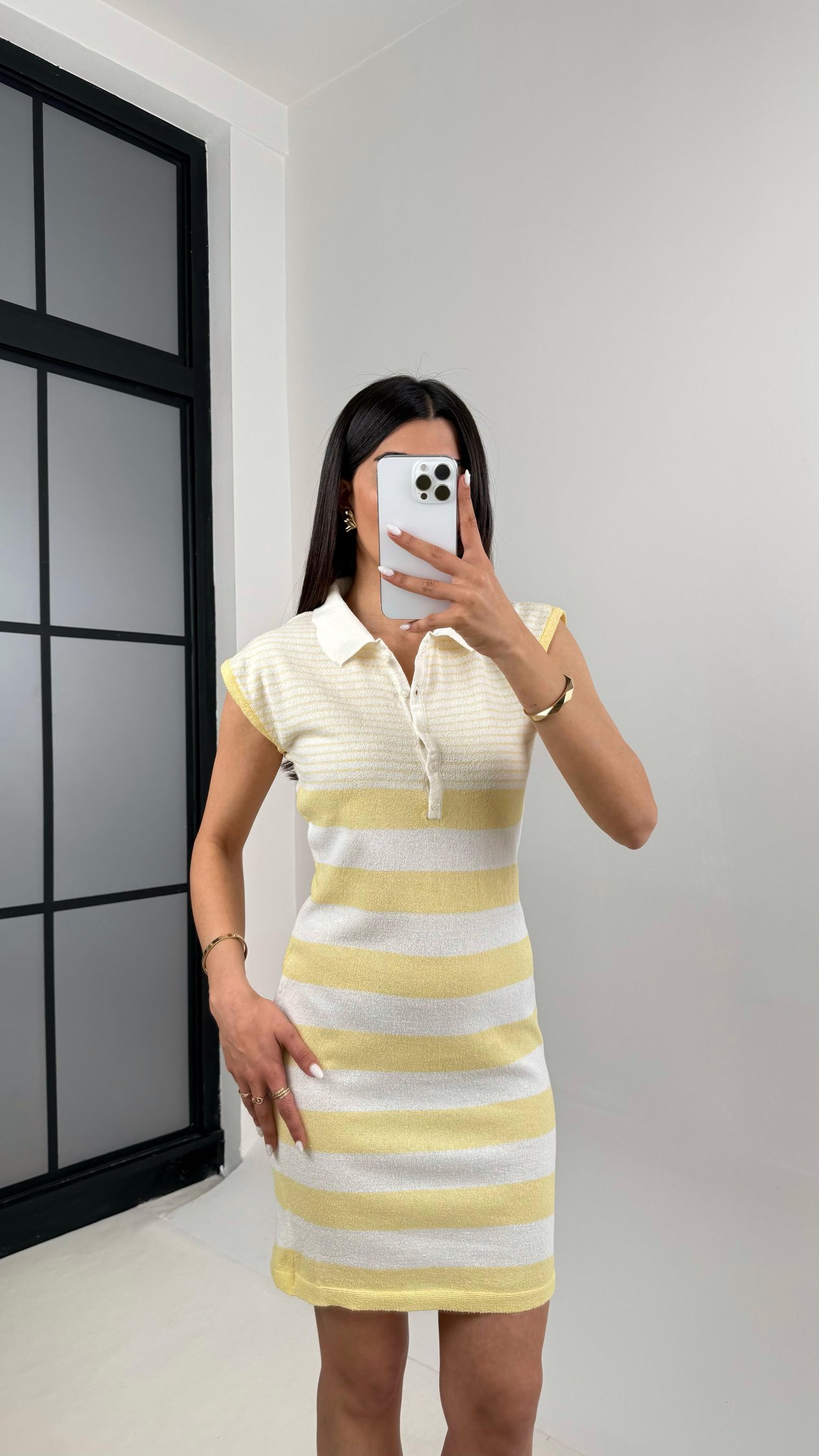 Beyaz Sarı Şerit Detaylı Polo Yaka İnce Triko Elbise Gaus00404GausELBİSEGU1001945