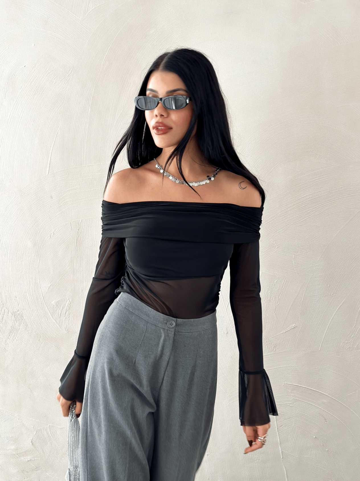 Madonna Yaka Tül Detay Crop Siyah