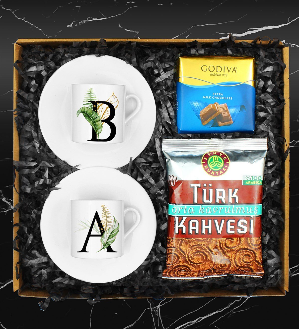 Kişiye Özel İkili Porselen Türk Kahvesi Fincanı & Türk Kahvesi & Godiva Hediye Seti