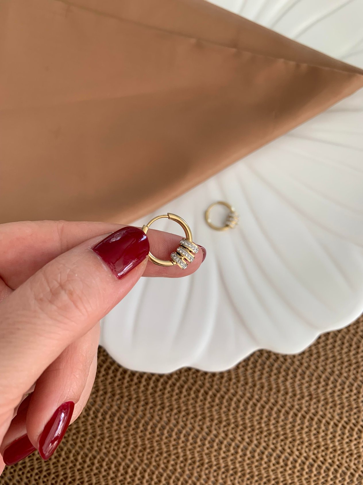 Çelik Gold Zirkon Taşlı Biyeli Halka Küpe