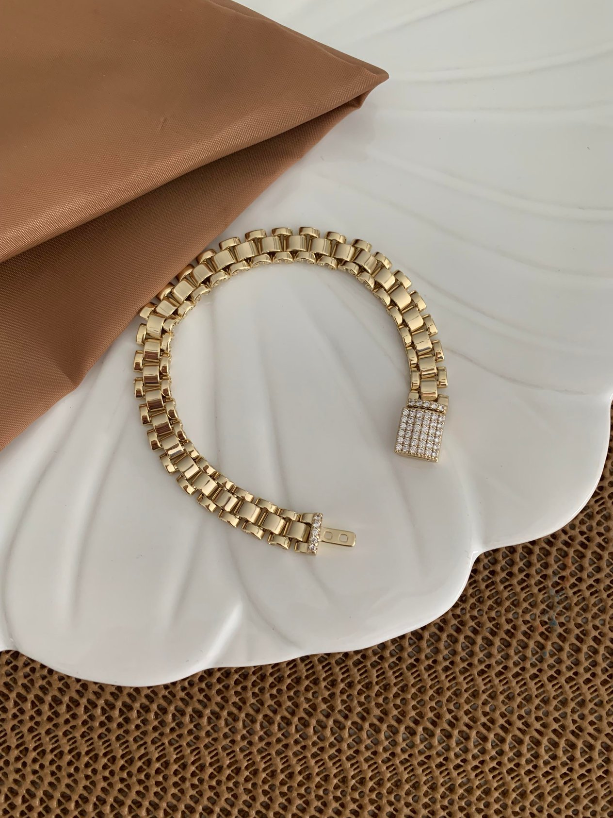 Vip 14k Zirkon Taşlı Biyeli Gurmet Bileklik