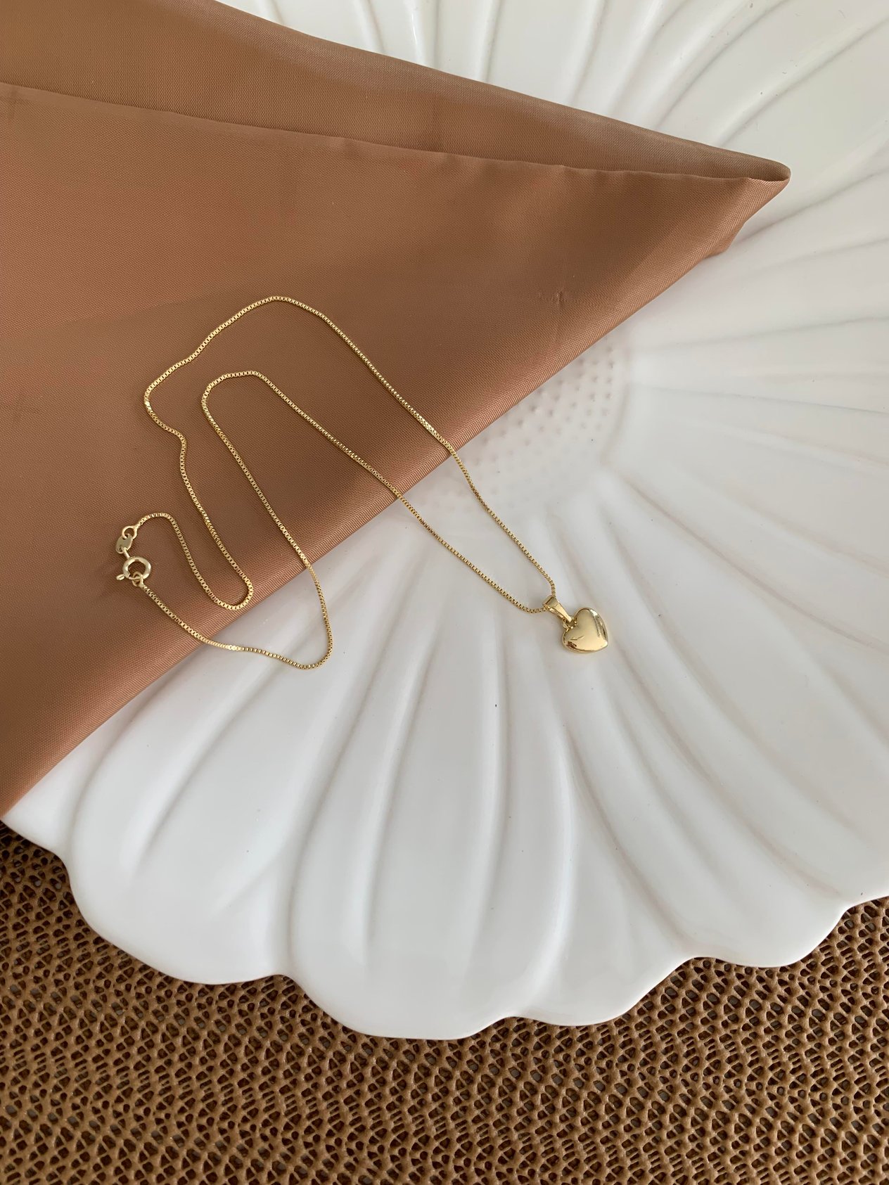 Vip Gold İnce Zincirli Plaka Kalp Kolye