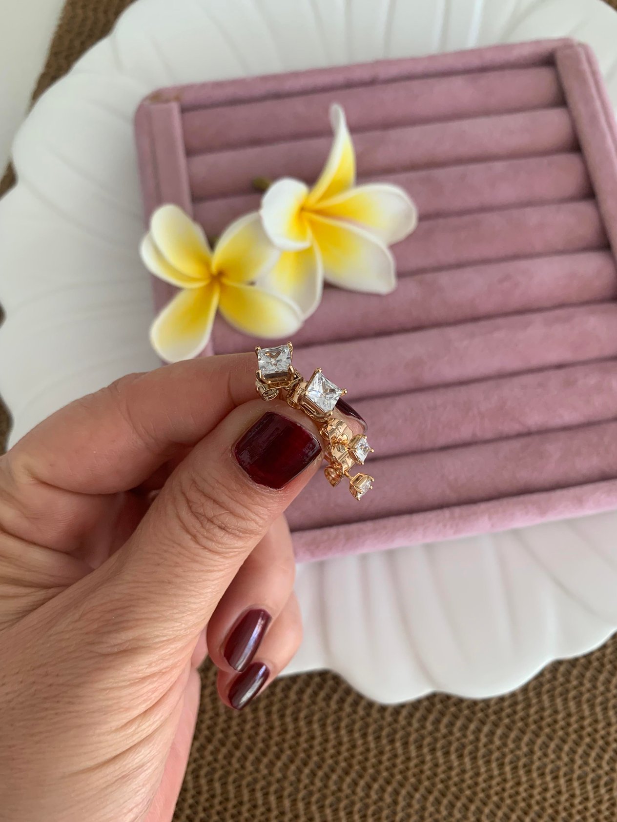 Vip Gold Orta Kare Tek Taş Set Küpe