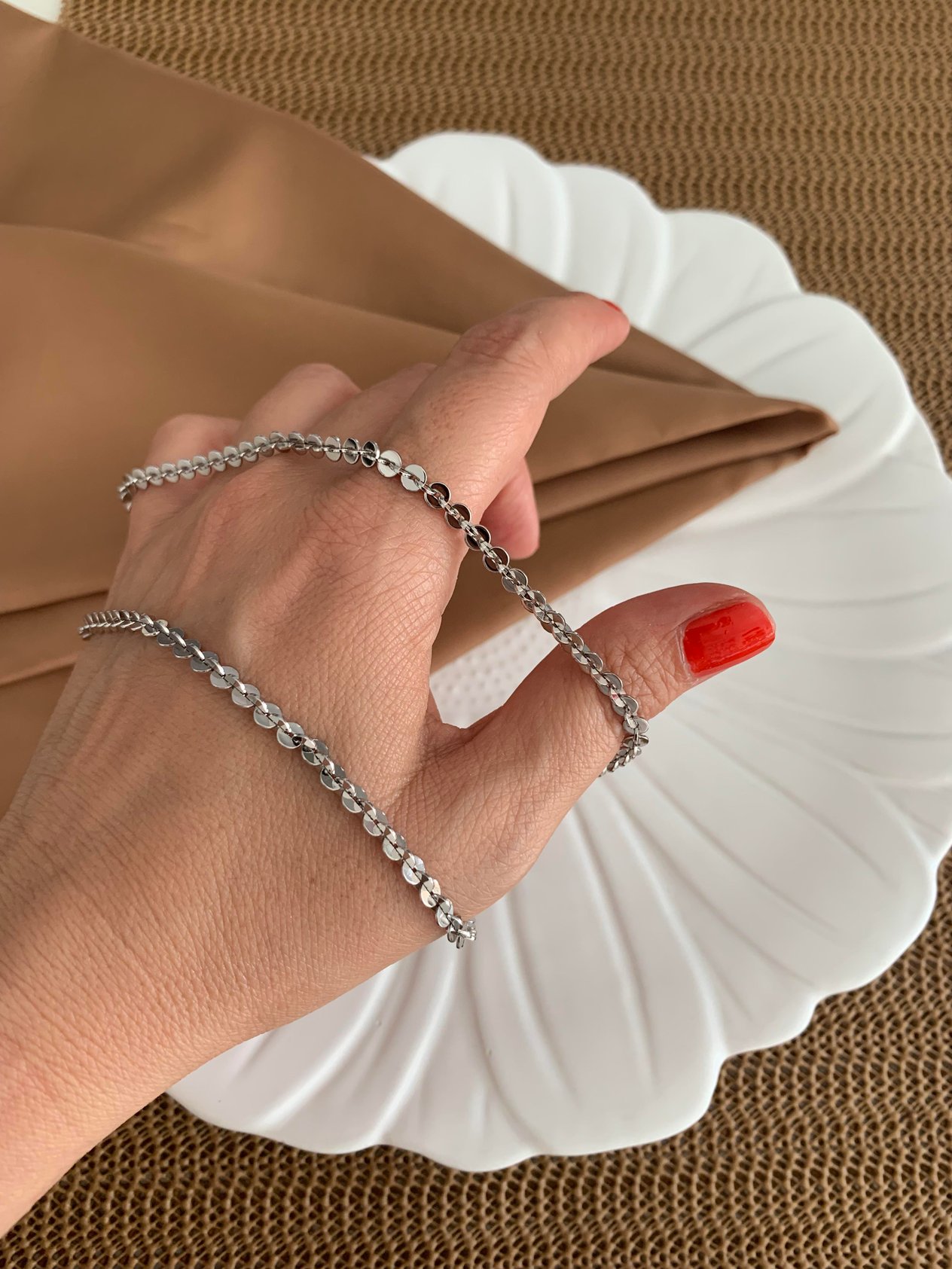 Vip Gümüş İç İçe Geçme Pul Sıralı Kolye