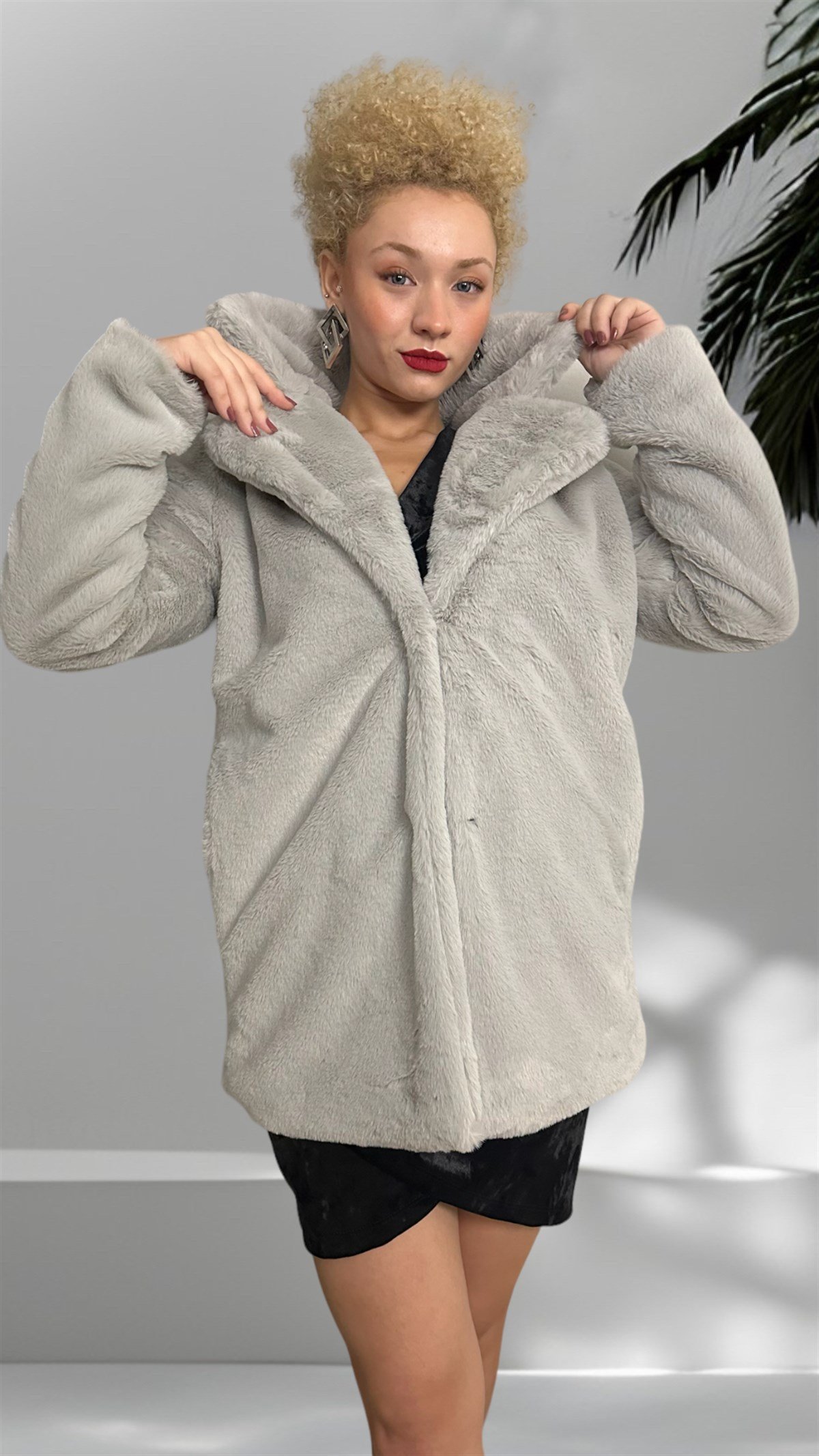 ZARA MODEL ARA BOY PELUŞ KABAN