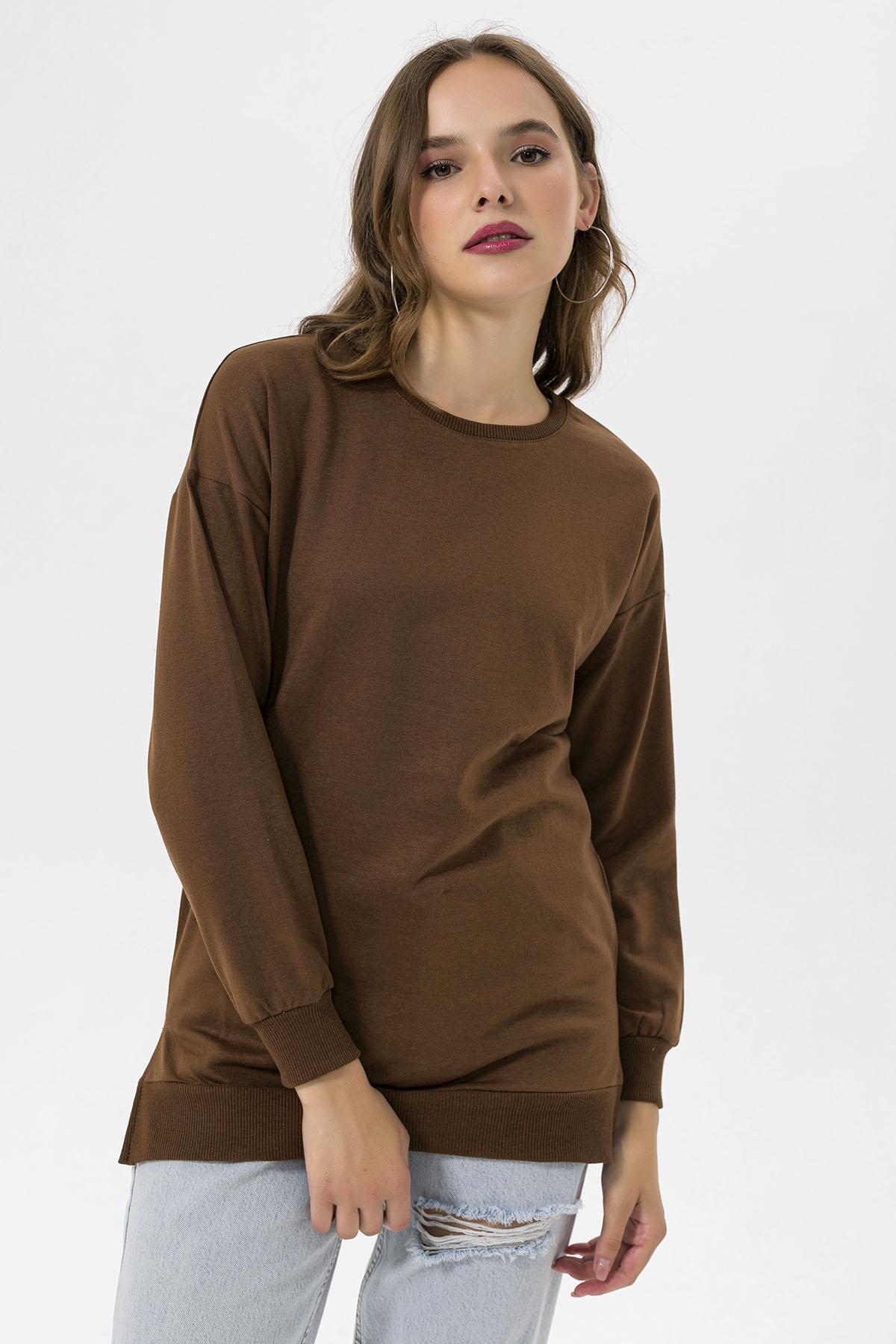Kadın Bisiklet Yaka Yırtmaç Detaylı Sweatshirt 235119 -