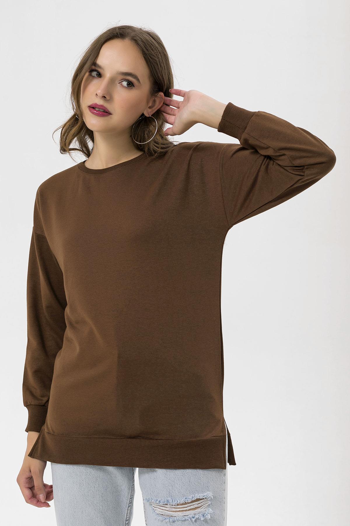 Kadın Bisiklet Yaka Yırtmaç Detaylı Sweatshirt 235119 -
