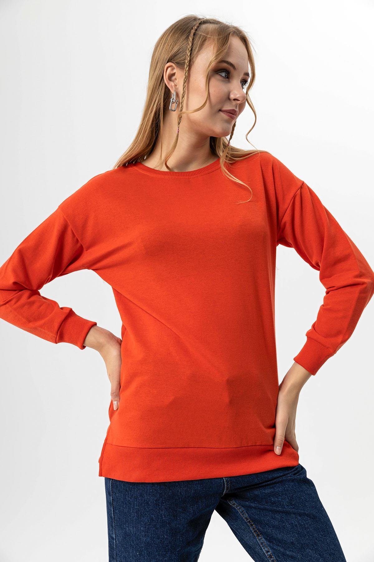 Kadın Bisiklet Yaka Yırtmaç Detaylı Sweatshirt 235119 -
