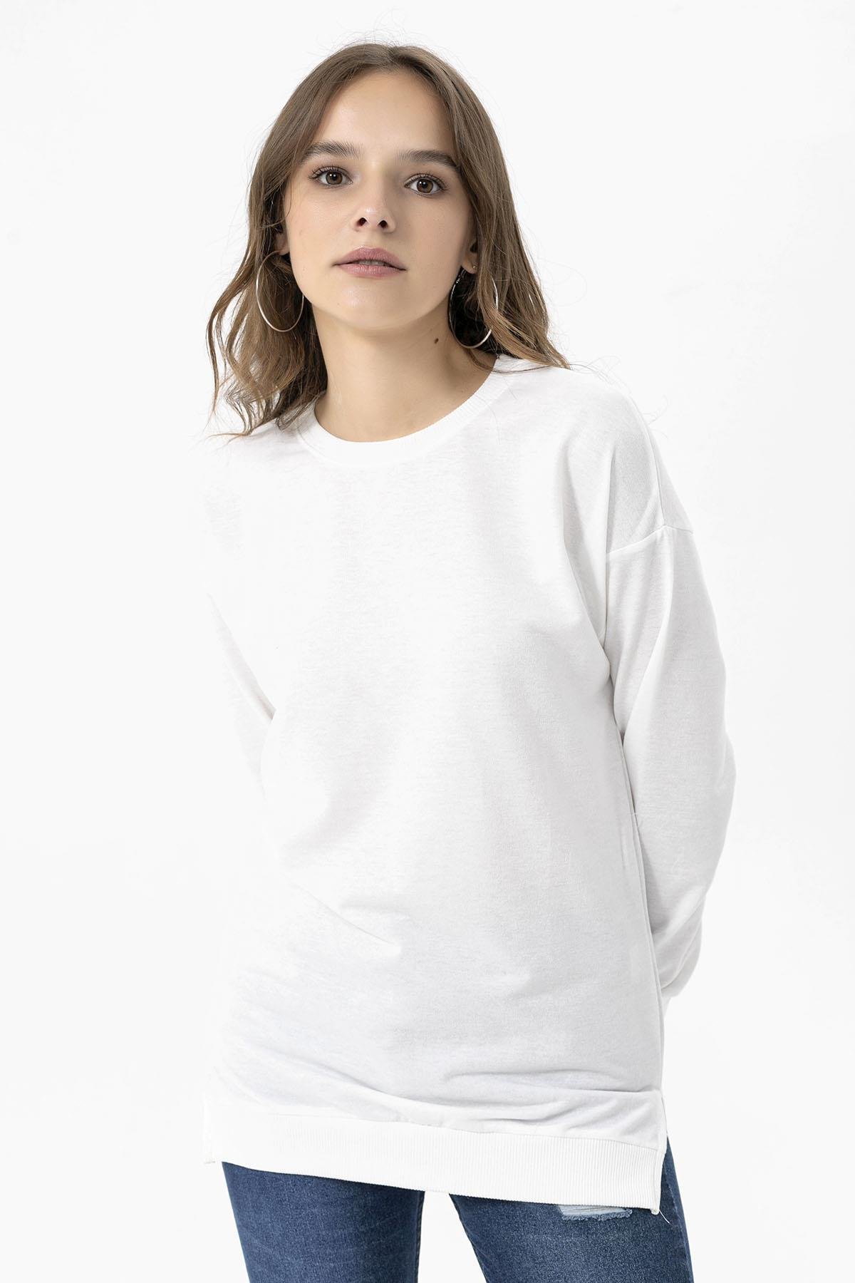 Kadın Bisiklet Yaka Yırtmaç Detaylı Sweatshirt 235119 -