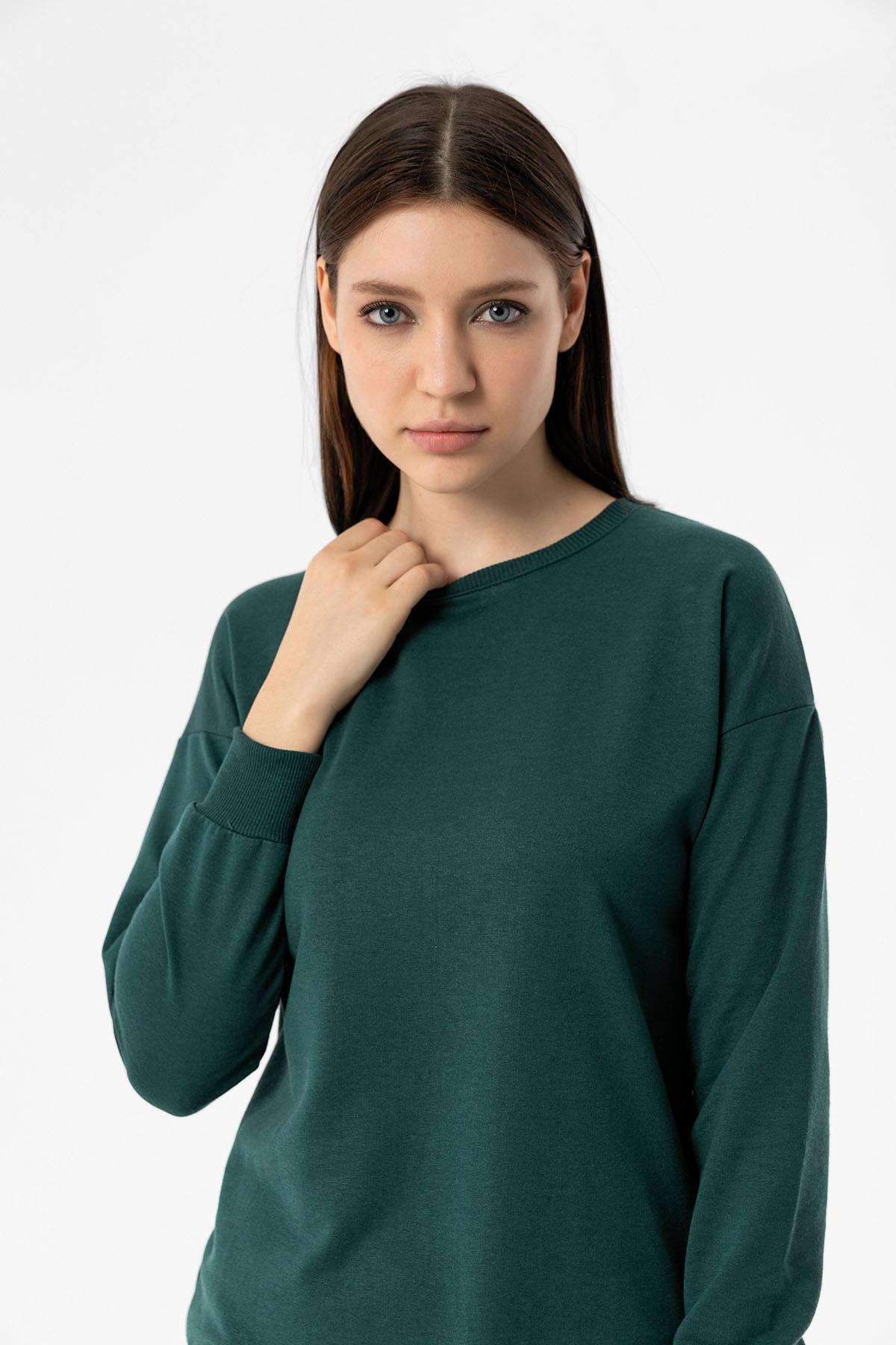 Kadın Bisiklet Yaka Yırtmaç Detaylı Sweatshirt 235119 -