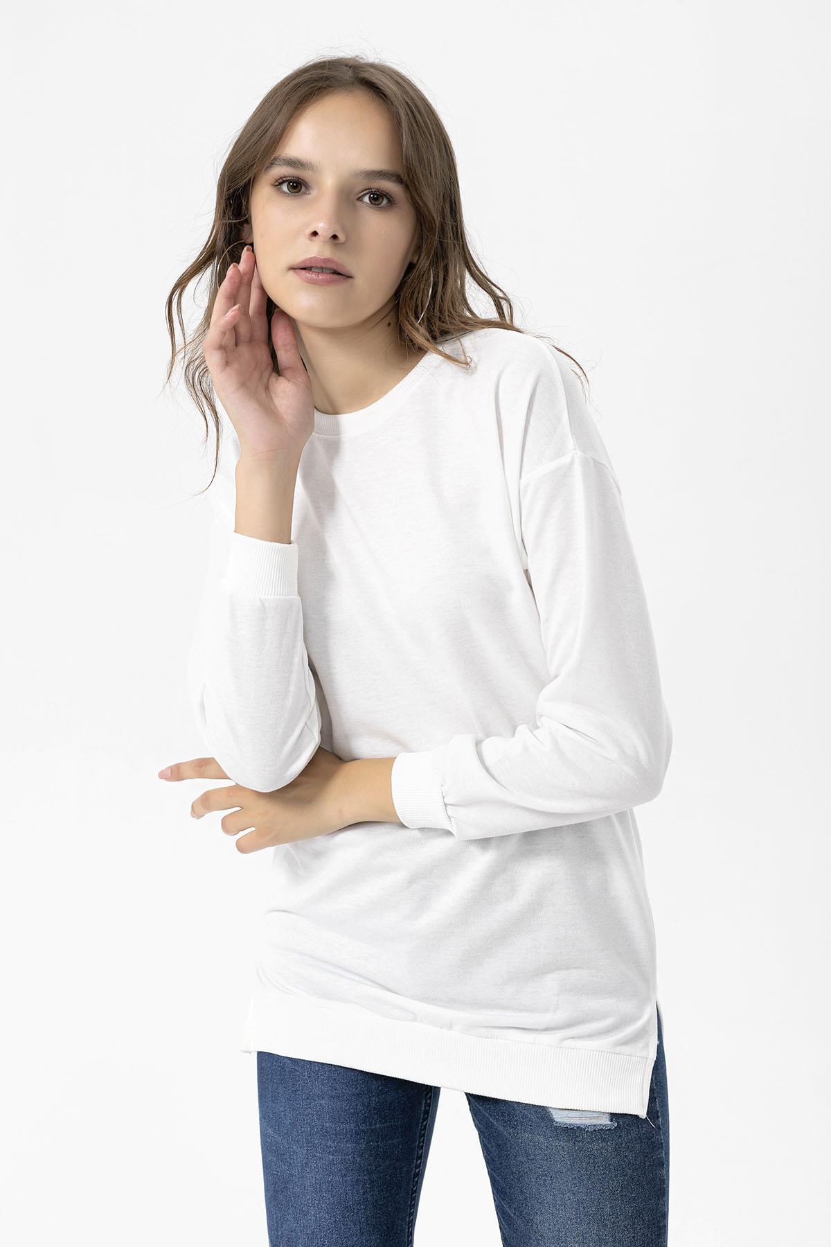 Kadın Bisiklet Yaka Yırtmaç Detaylı Sweatshirt 235119 -