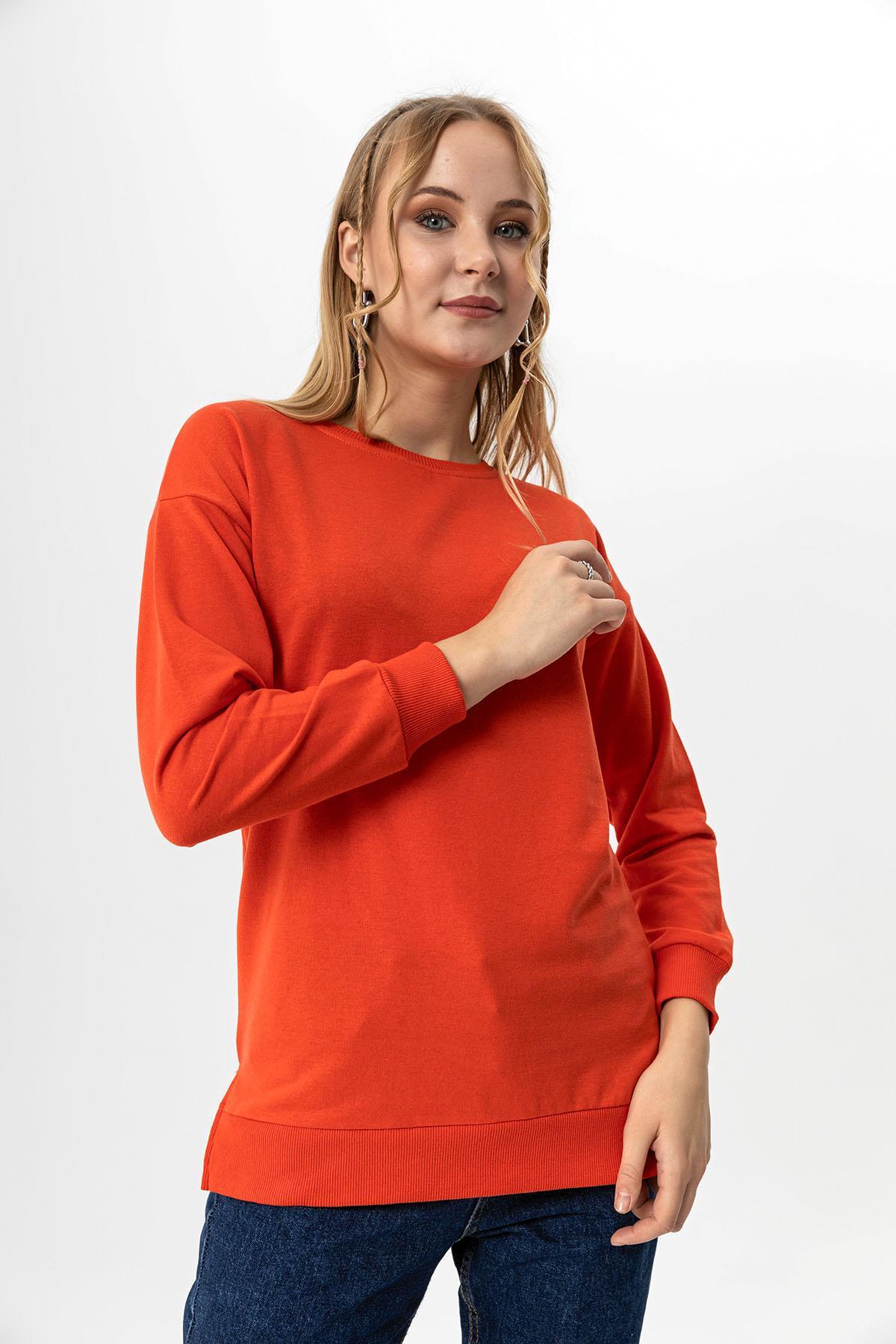 Kadın Bisiklet Yaka Yırtmaç Detaylı Sweatshirt 235119 -