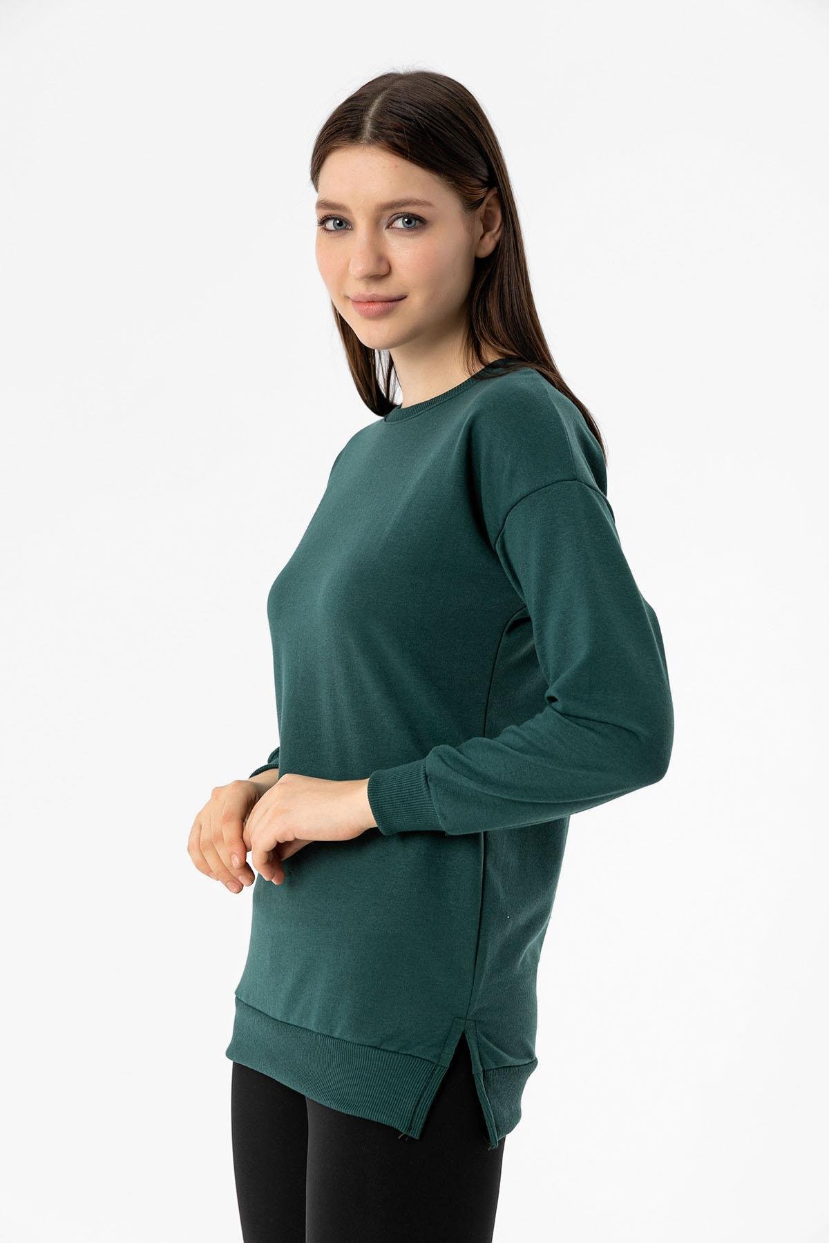 Kadın Bisiklet Yaka Yırtmaç Detaylı Sweatshirt 235119 -