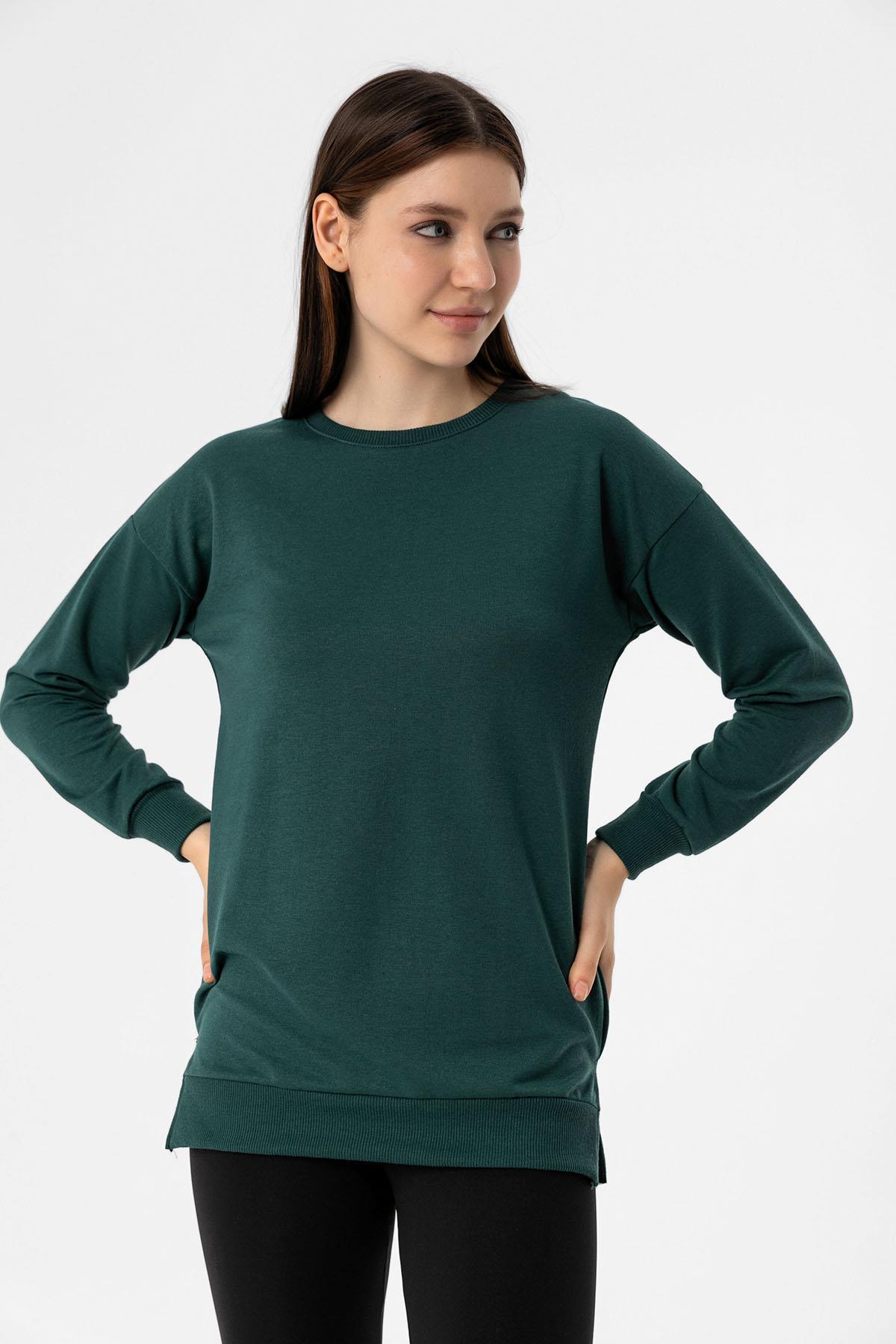 Kadın Bisiklet Yaka Yırtmaç Detaylı Sweatshirt 235119 -