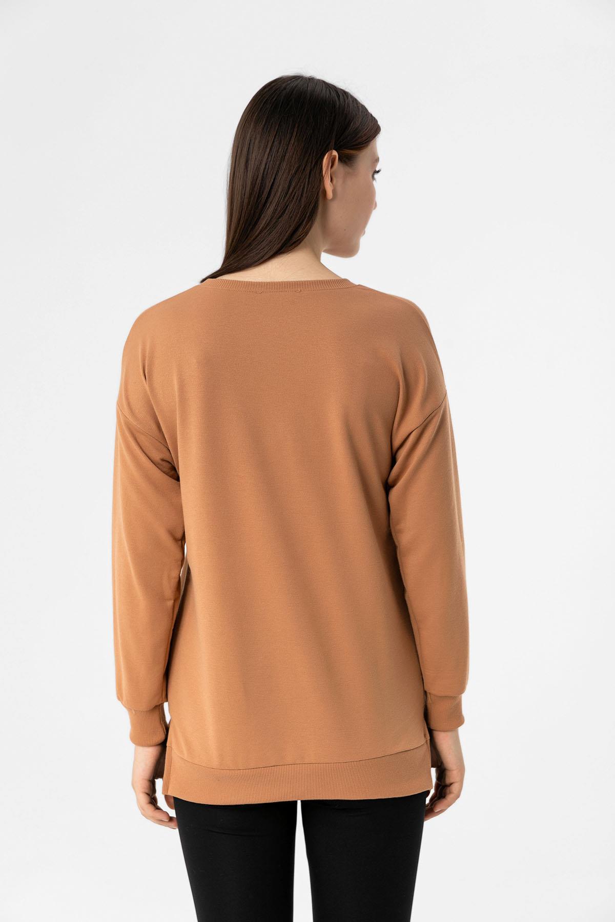Kadın Bisiklet Yaka Yırtmaç Detaylı Sweatshirt 235119 -
