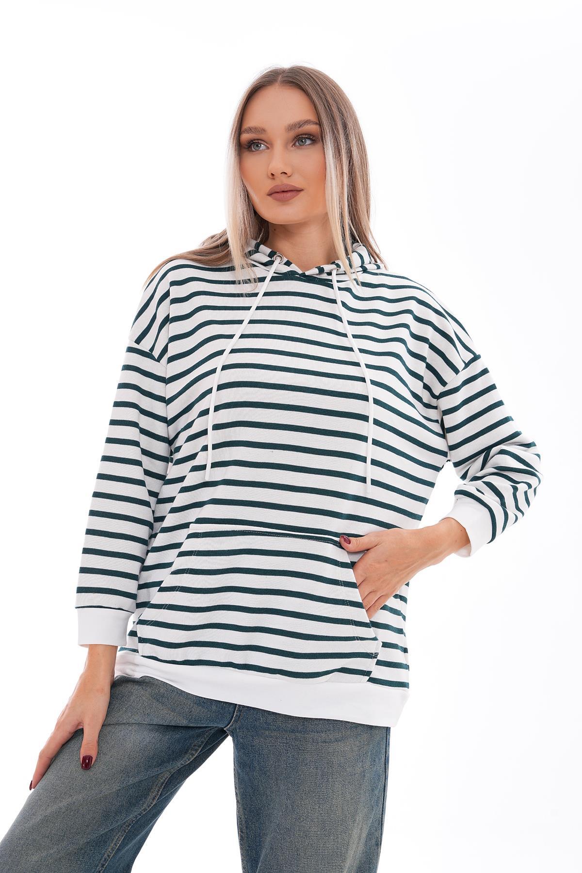 Kadın Çizgi Desenli Kanguru Cepli Kapüşonlu İki İplik Oversize Sweatshirt 245124 -