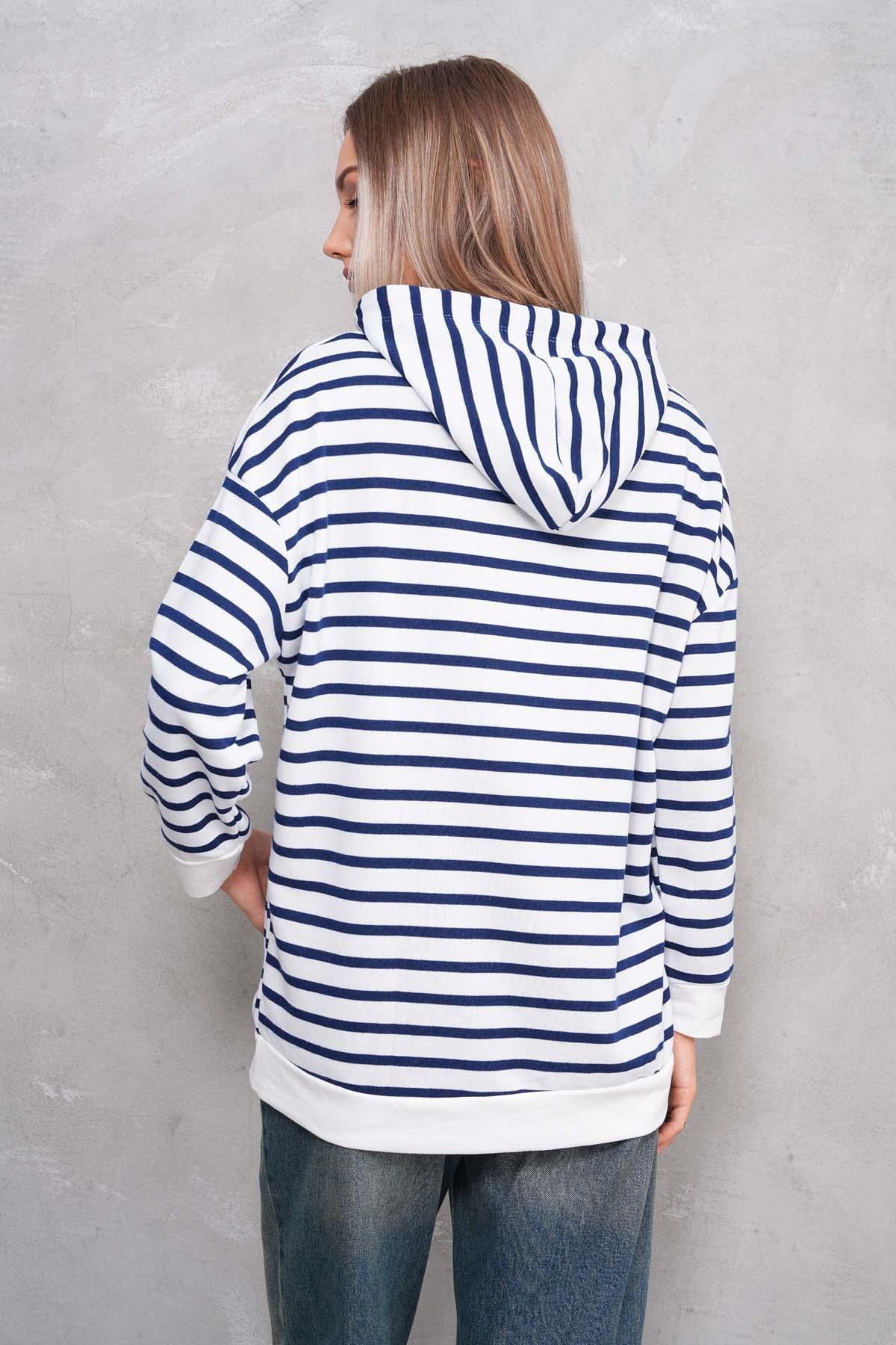 Kadın Çizgi Desenli Kanguru Cepli Kapüşonlu İki İplik Oversize Sweatshirt 245124 -
