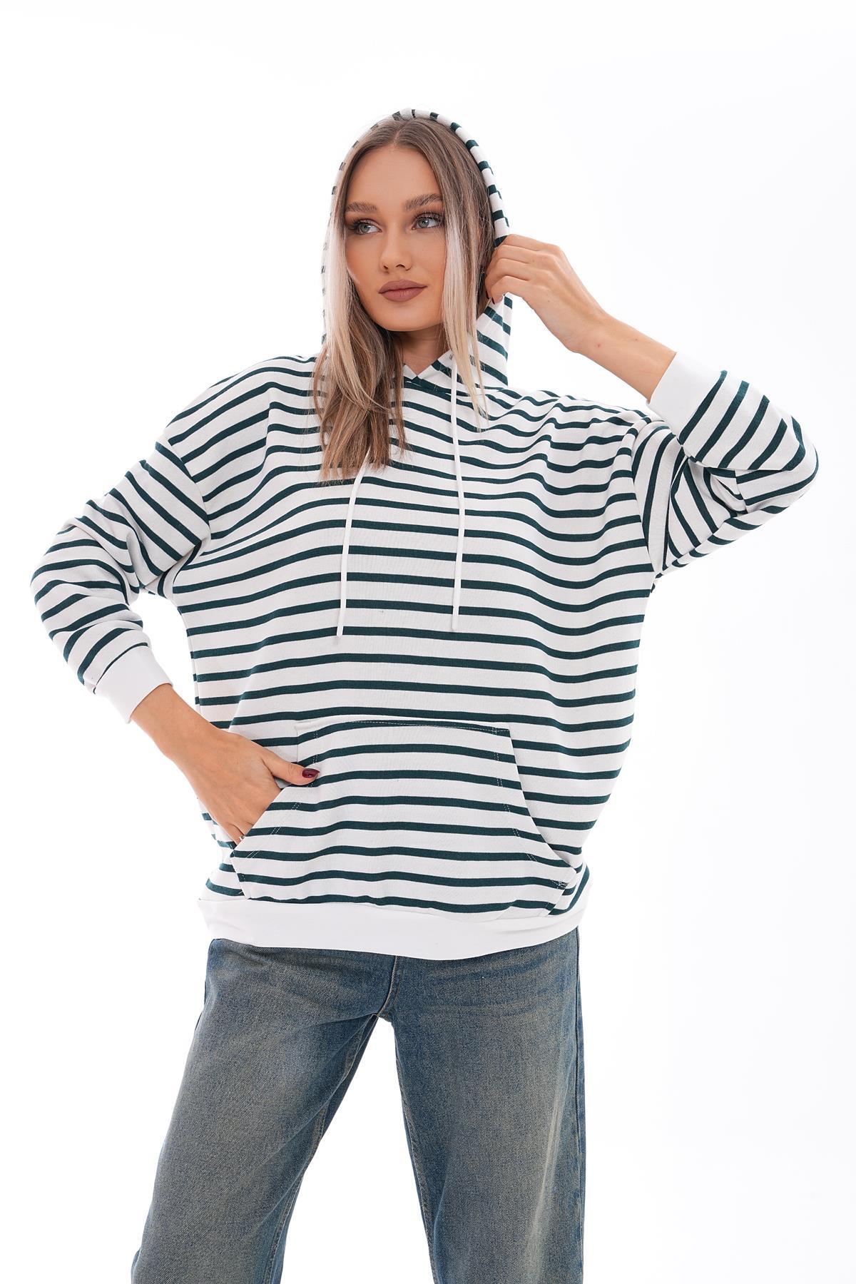 Kadın Çizgi Desenli Kanguru Cepli Kapüşonlu İki İplik Oversize Sweatshirt 245124 -