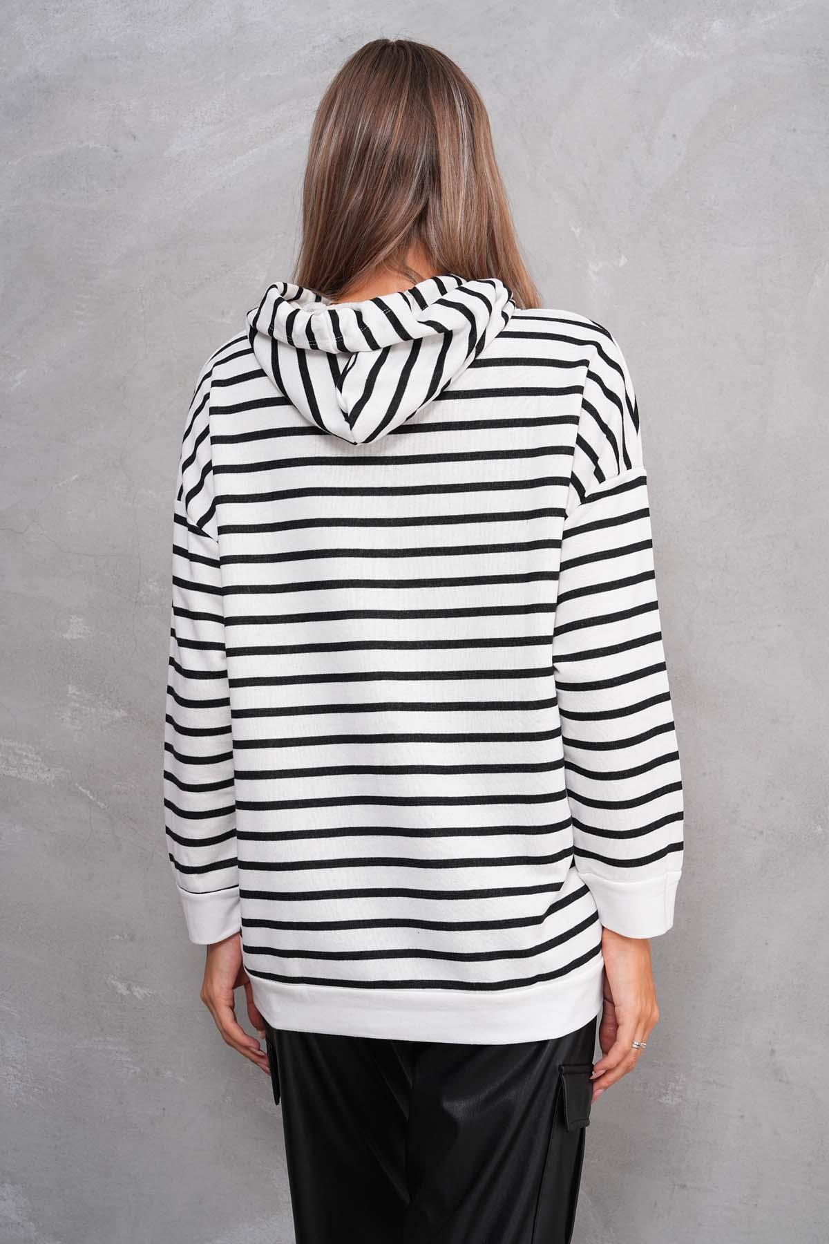 Kadın Çizgi Desenli Kanguru Cepli Kapüşonlu İki İplik Oversize Sweatshirt 245124 -