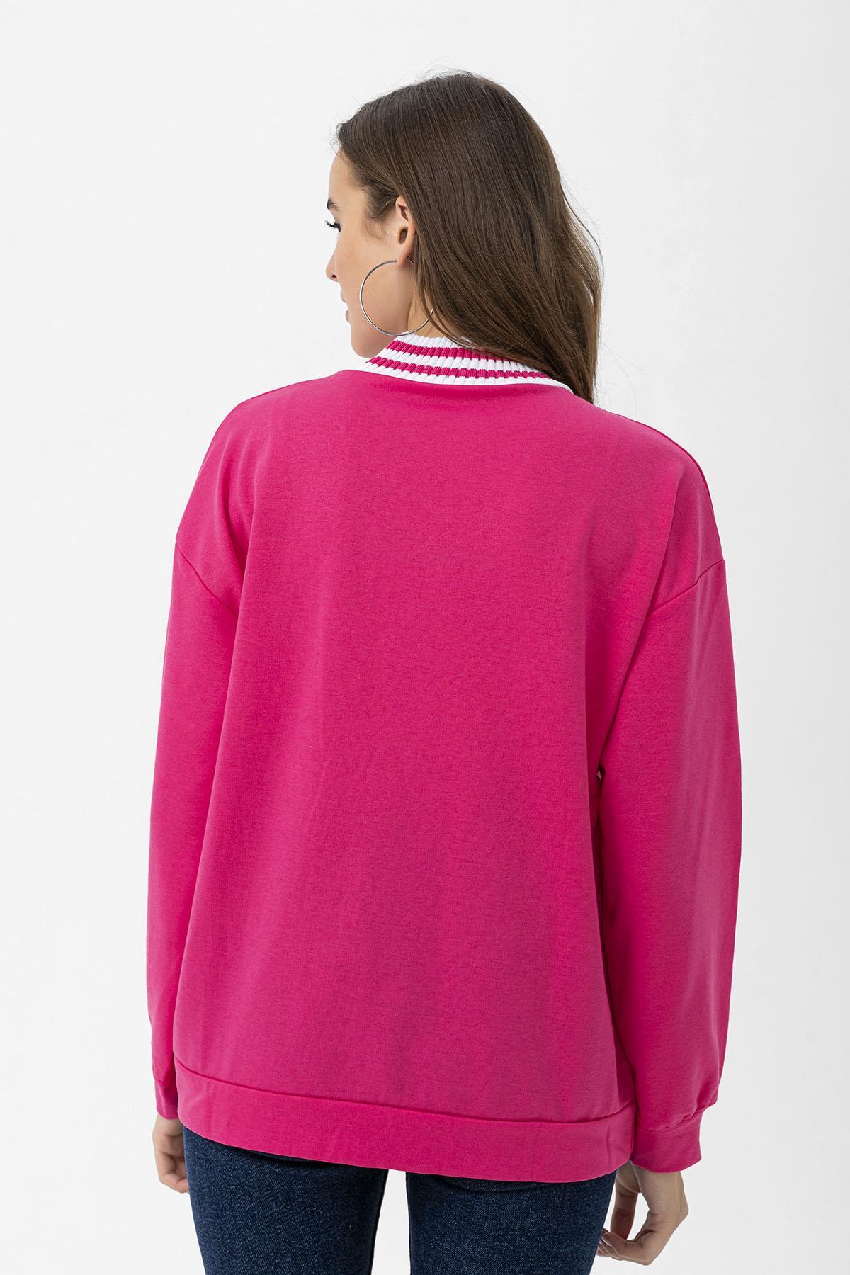 Kadın Ön Baskı Detaylı Yaka Ribanalı Oversize Kolej Sweatshirt