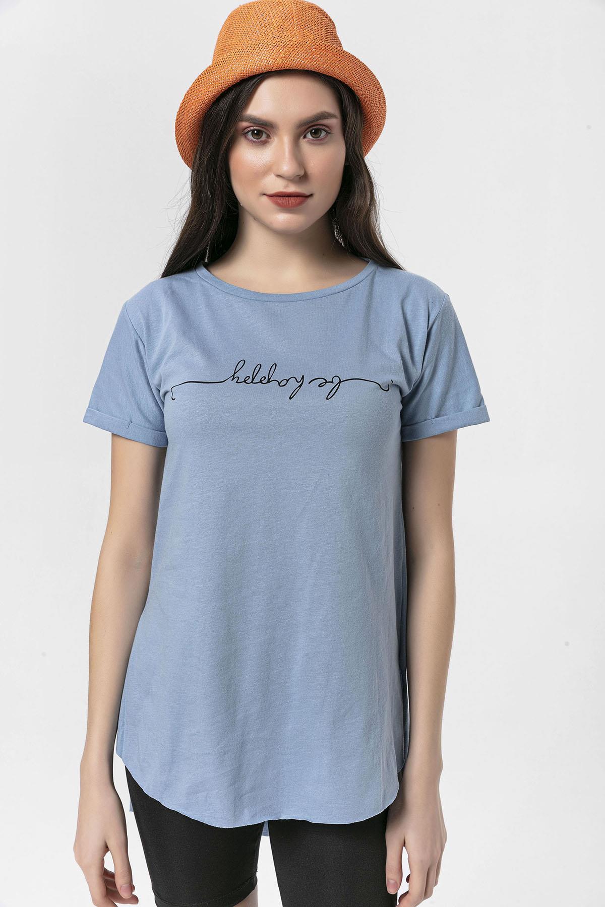 Kadın Önü Baskılı Bisiklet Yaka Yırtmaçlı T-Shirt