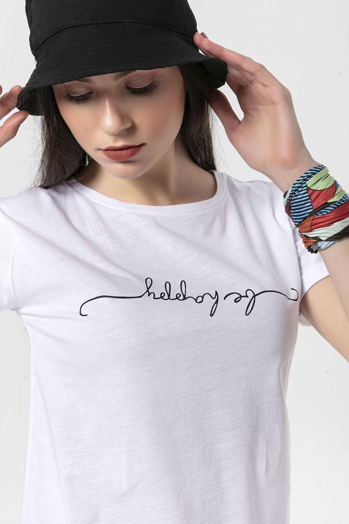 Kadın Önü Baskılı Bisiklet Yaka Yırtmaçlı T-Shirt