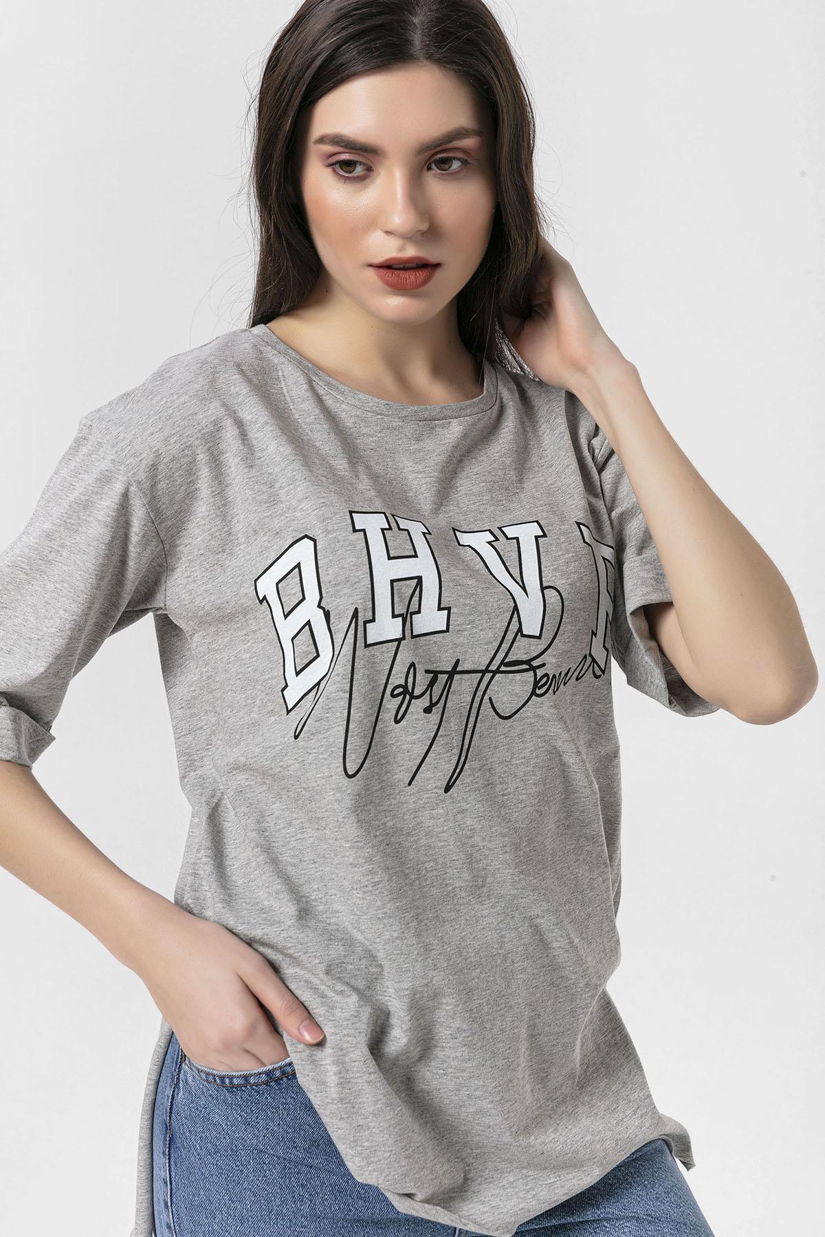 Kadın Önü Baskılı Yan Yırtmaç Detaylı Oversize T-Shirt