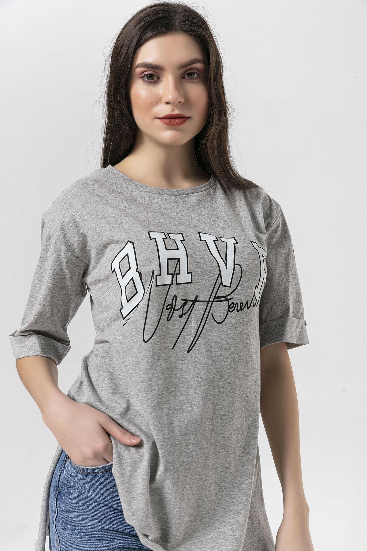 Kadın Önü Baskılı Yan Yırtmaç Detaylı Oversize T-Shirt