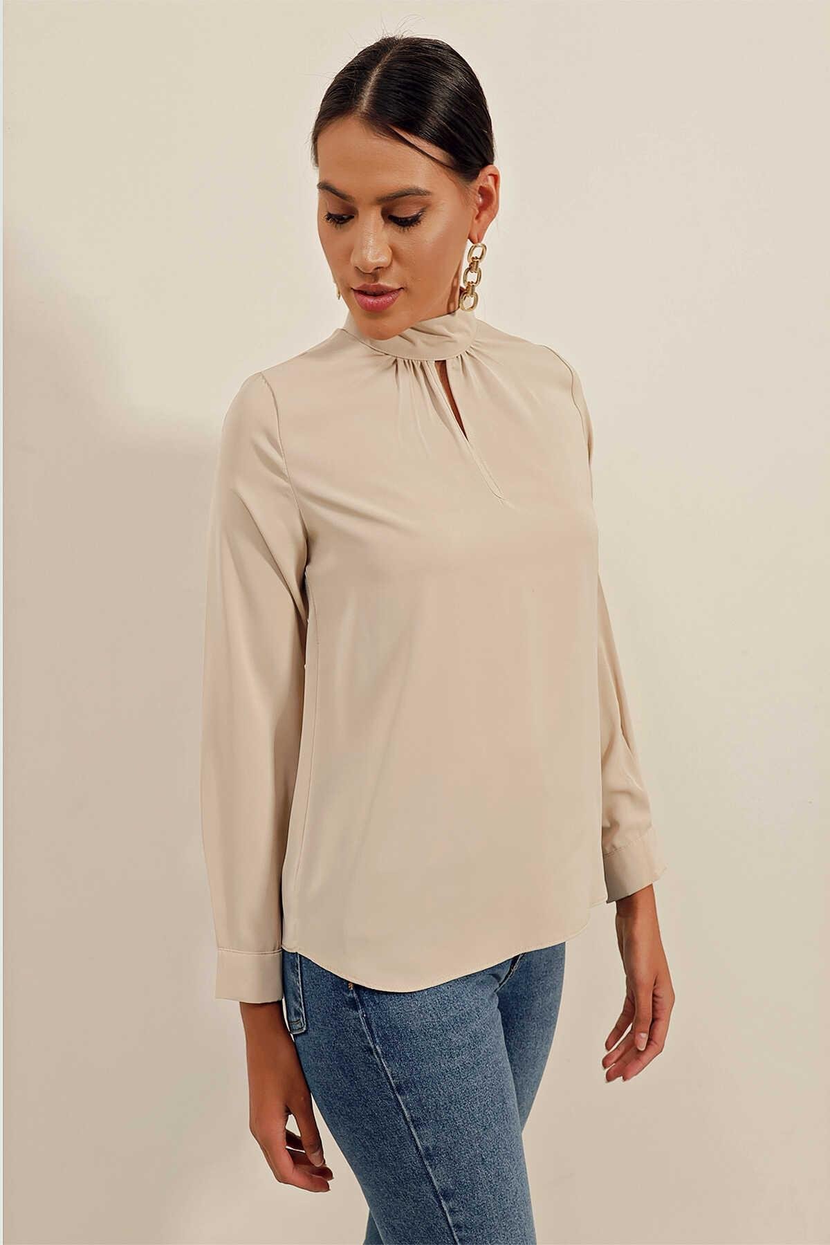 Kadın Pencere Detaylı Bluz