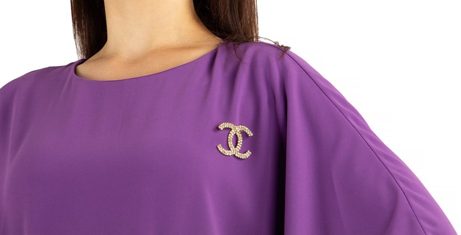 Batwing Plain Dress With Brooch Detail - Purple