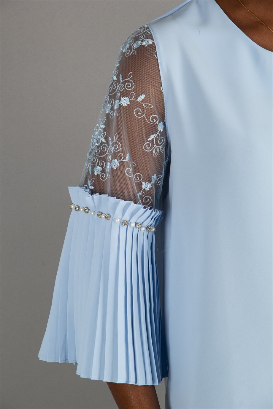 Boat Neck Pleated Lace Detail Sleeves Blouse - Baby Blue