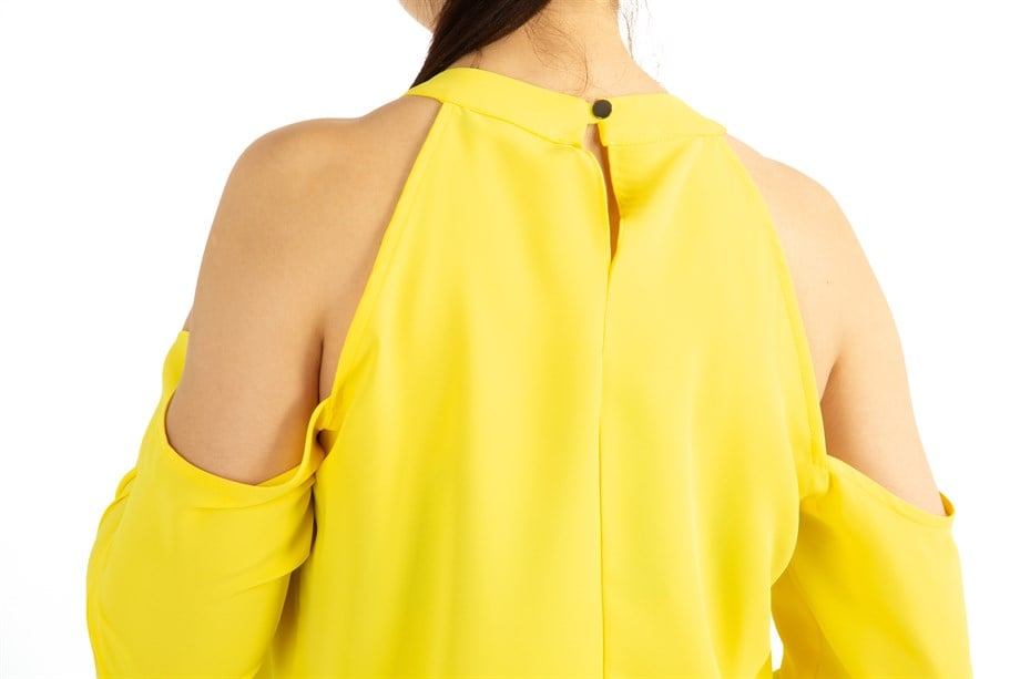 Halter Neck Crop Top With Chain Detail - Yellow