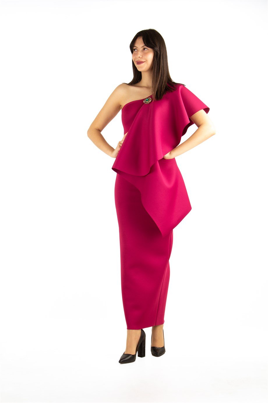 One Shoulder Draped Scuba Maxi Dress With Brooch Detail - Maroon